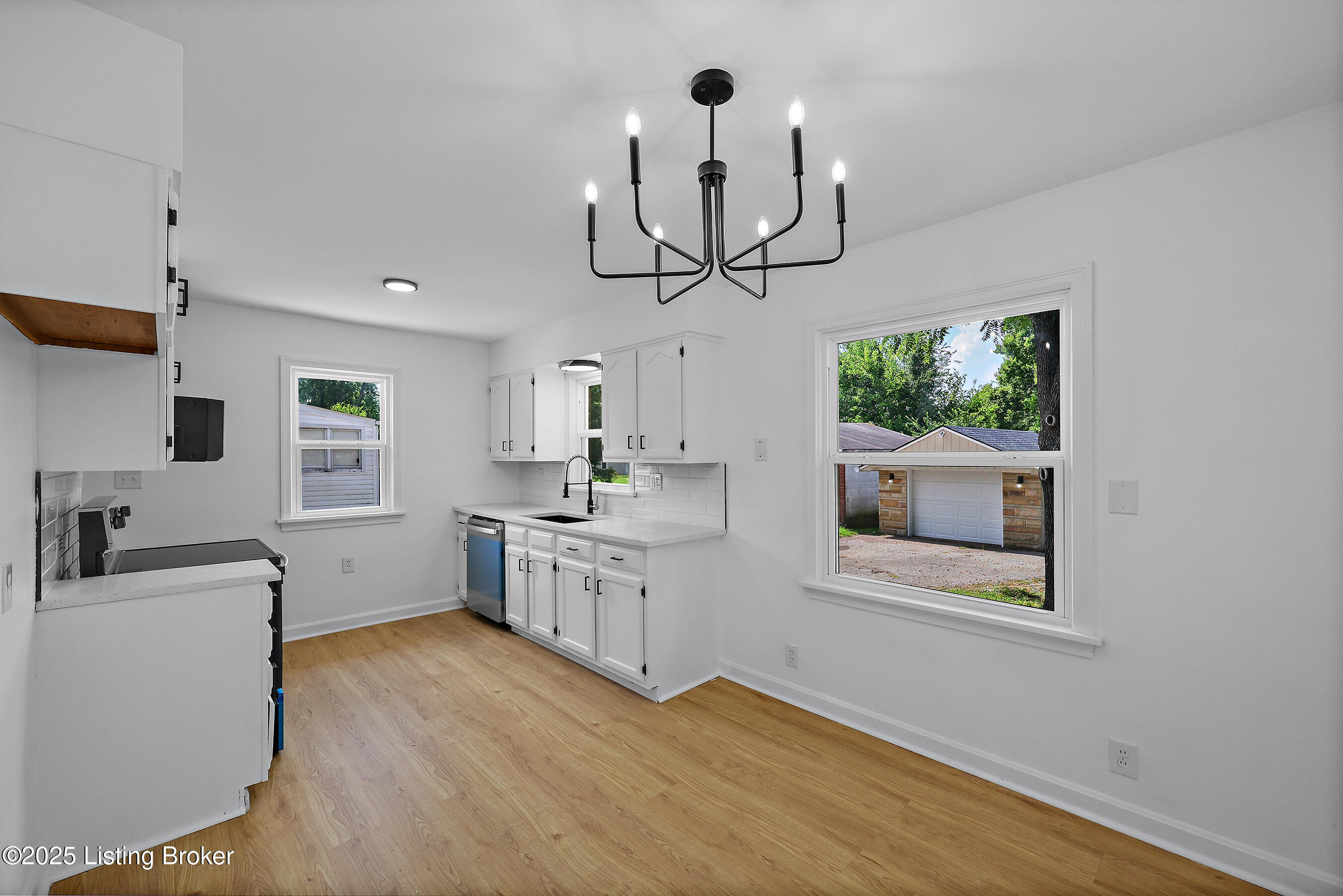 11704 Maple Way