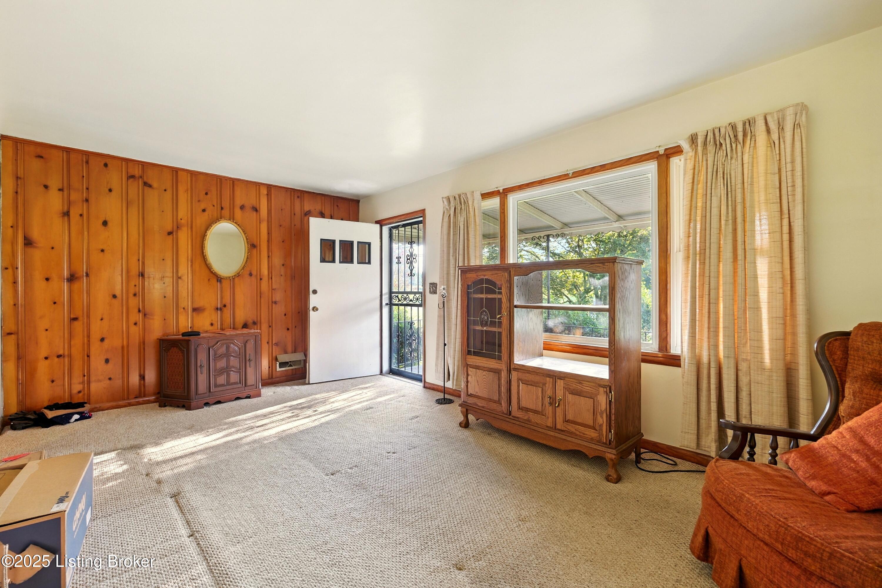 9012 Shepherdsville Rd