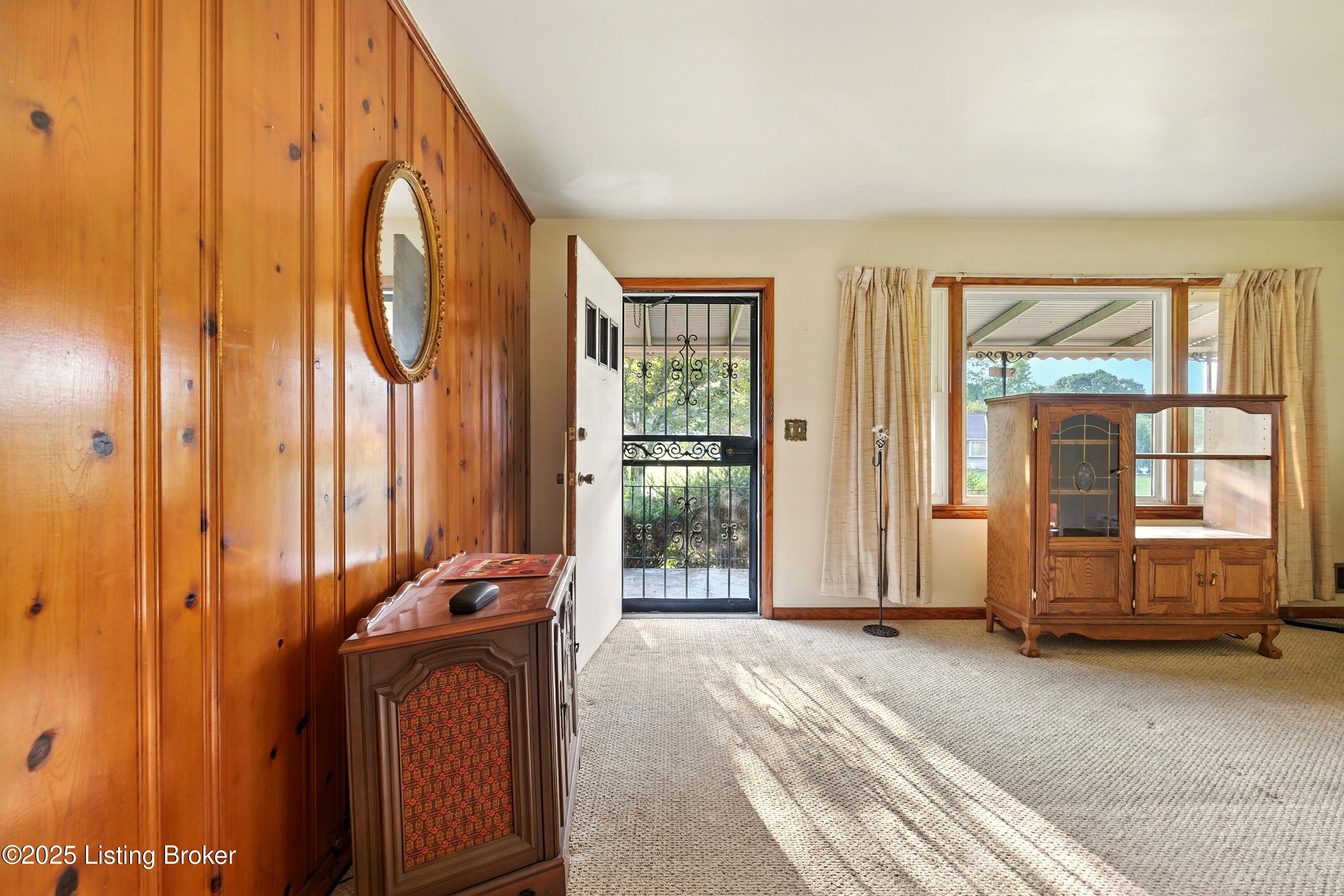 9012 Shepherdsville Rd