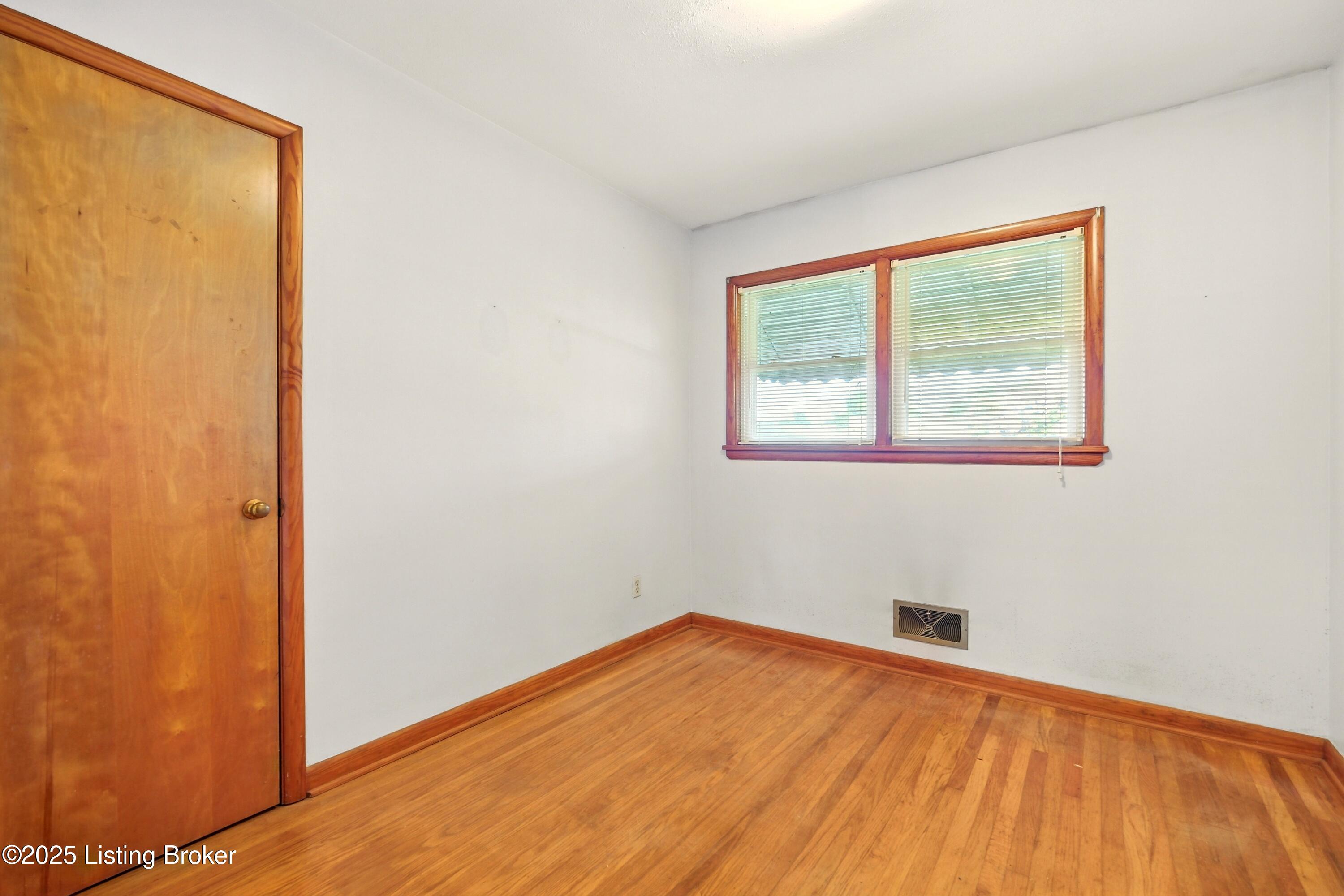 9012 Shepherdsville Rd