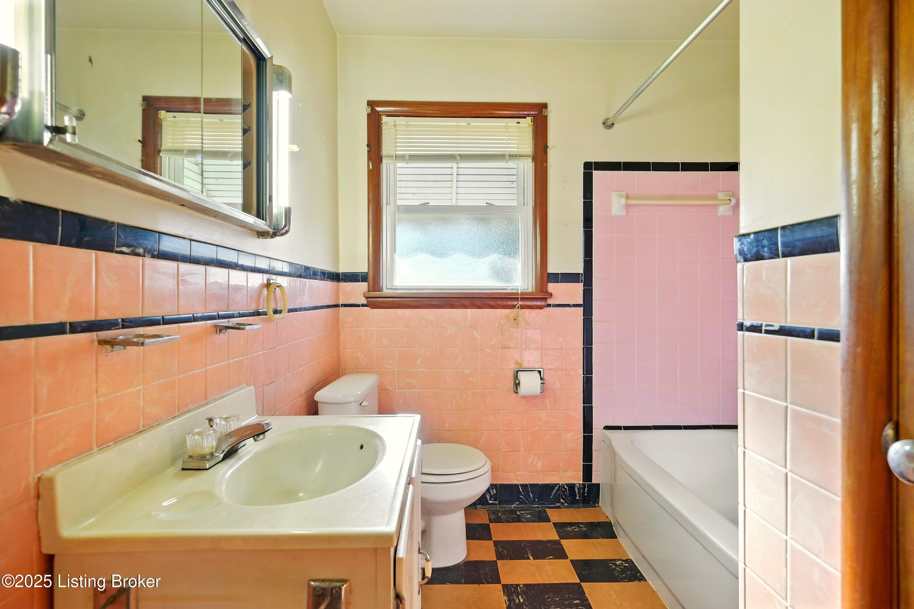 9012 Shepherdsville Rd