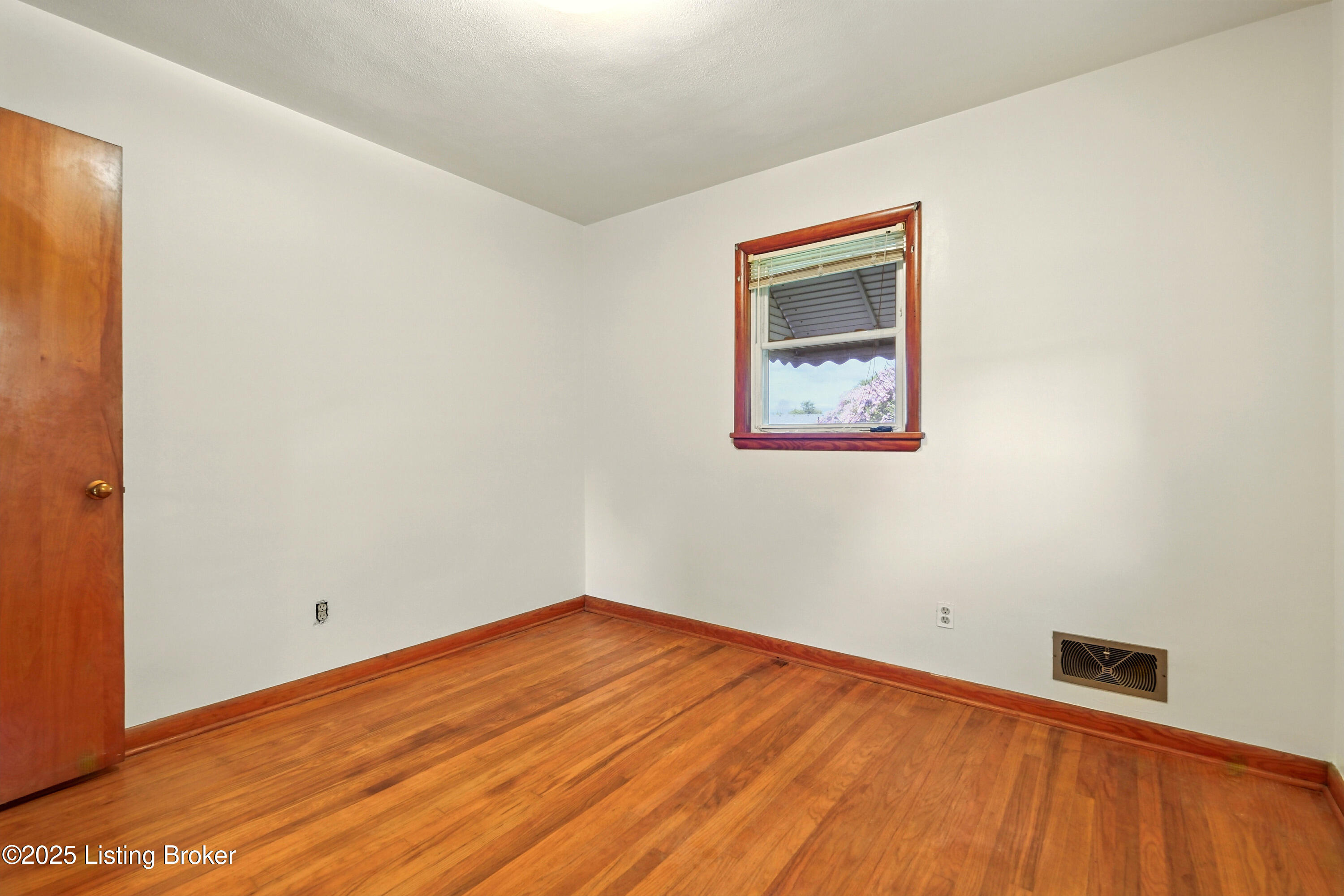 9012 Shepherdsville Rd