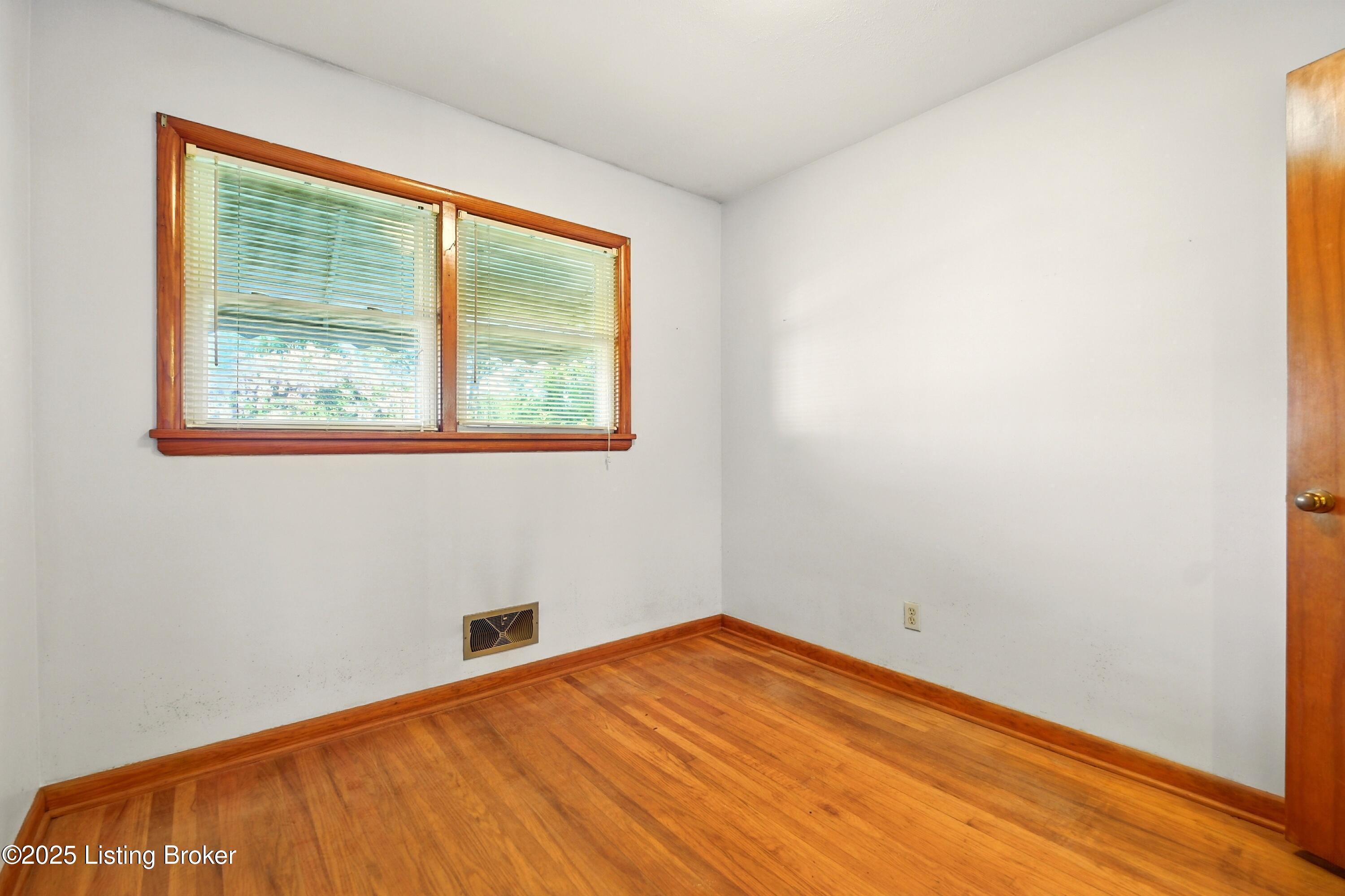 9012 Shepherdsville Rd