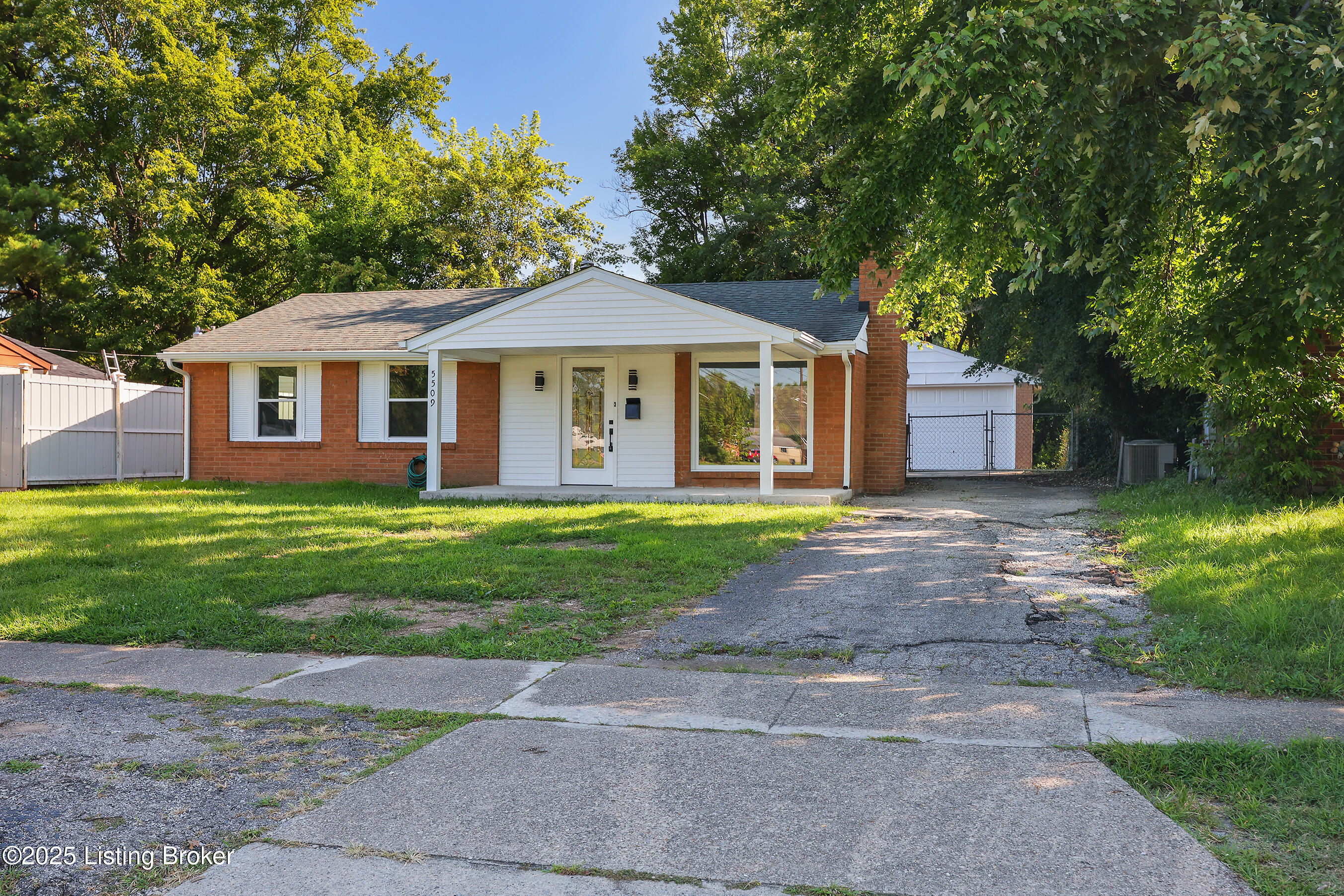 5509 Robinwood Rd