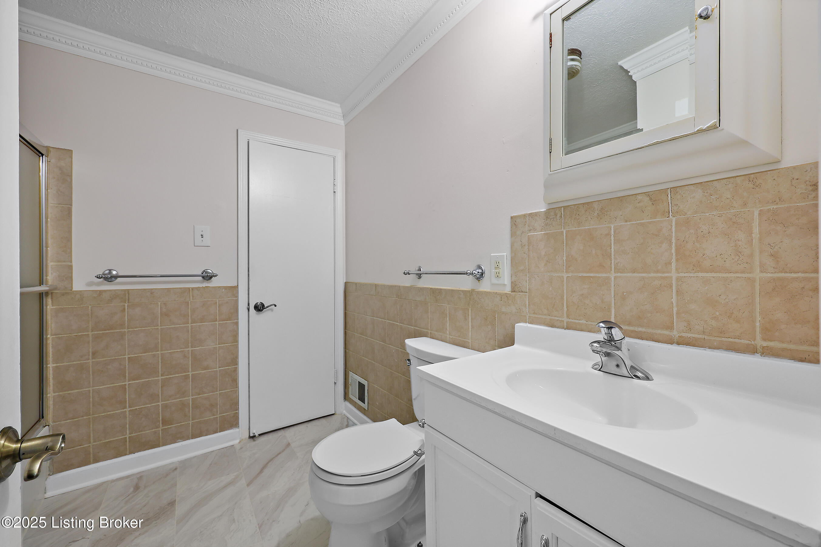 2503 Lamborne Blvd