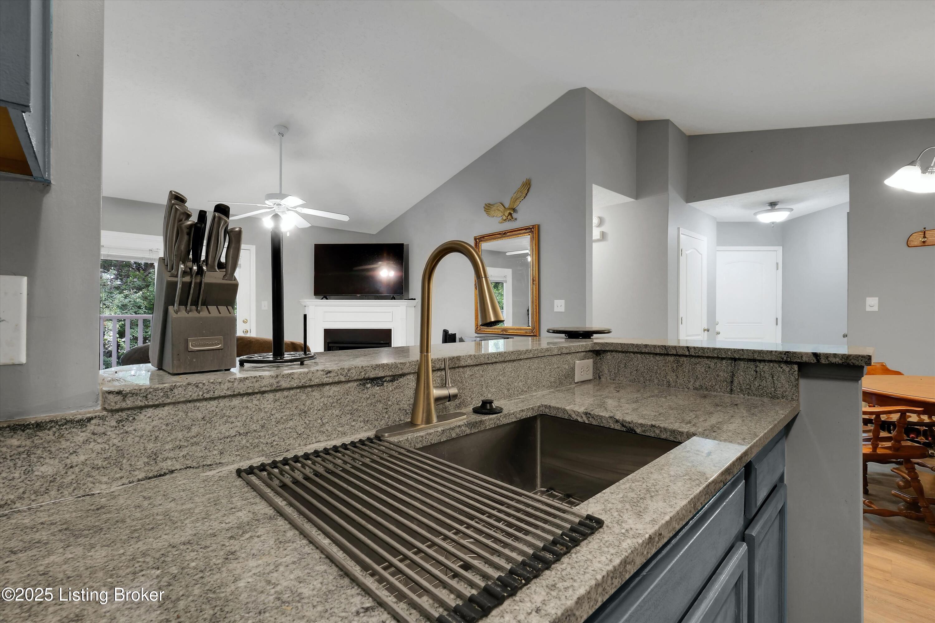 9405 Magnolia Ridge Dr, UNIT 202