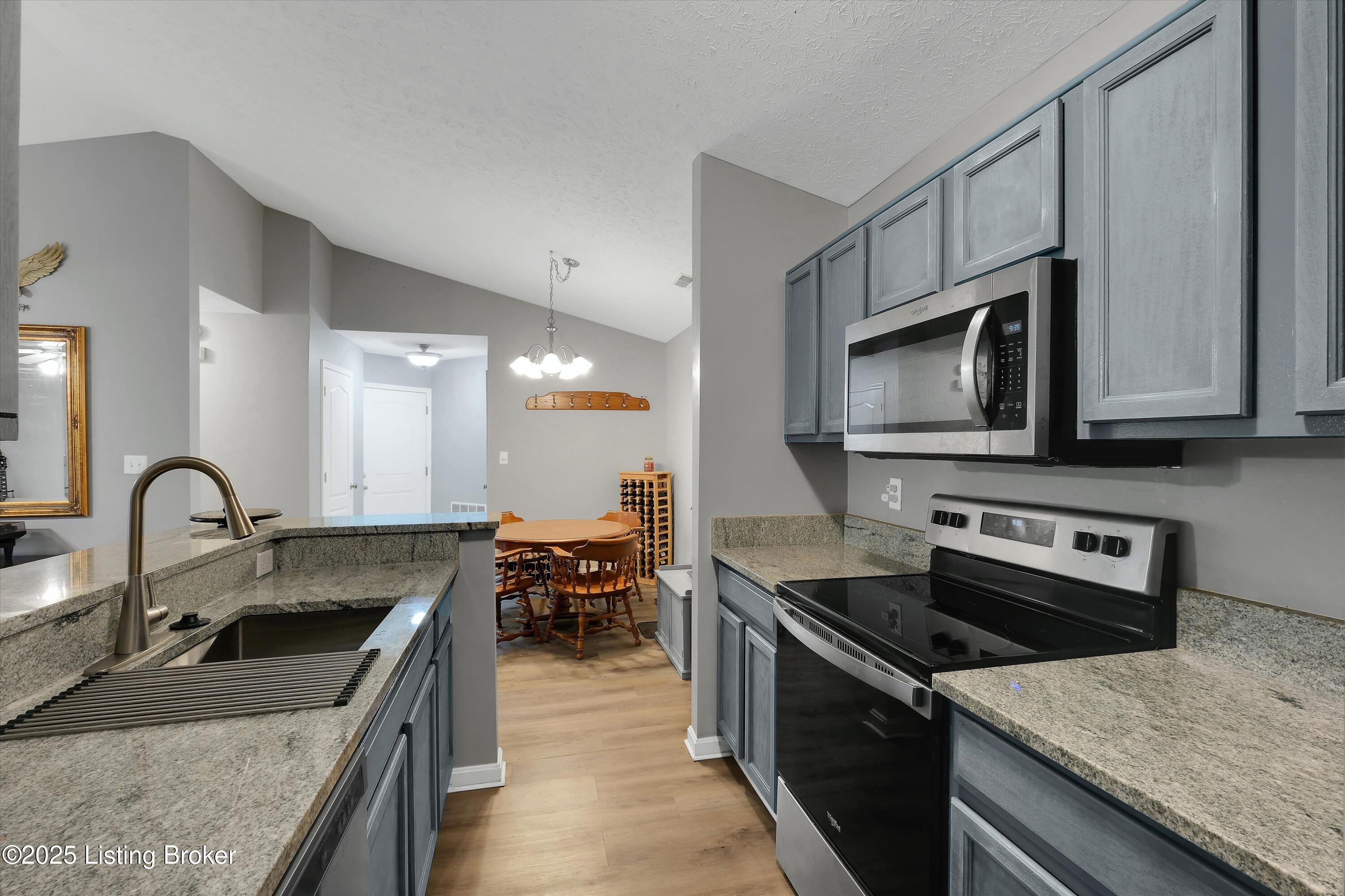 9405 Magnolia Ridge Dr, UNIT 202