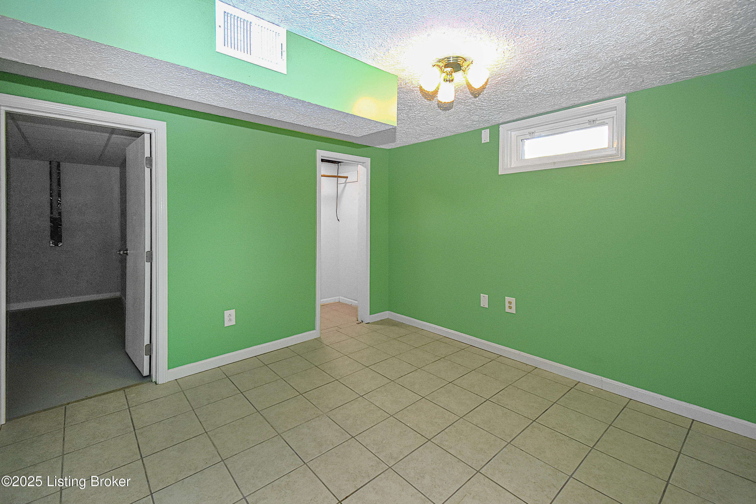 11713 Dearing Woods Dr