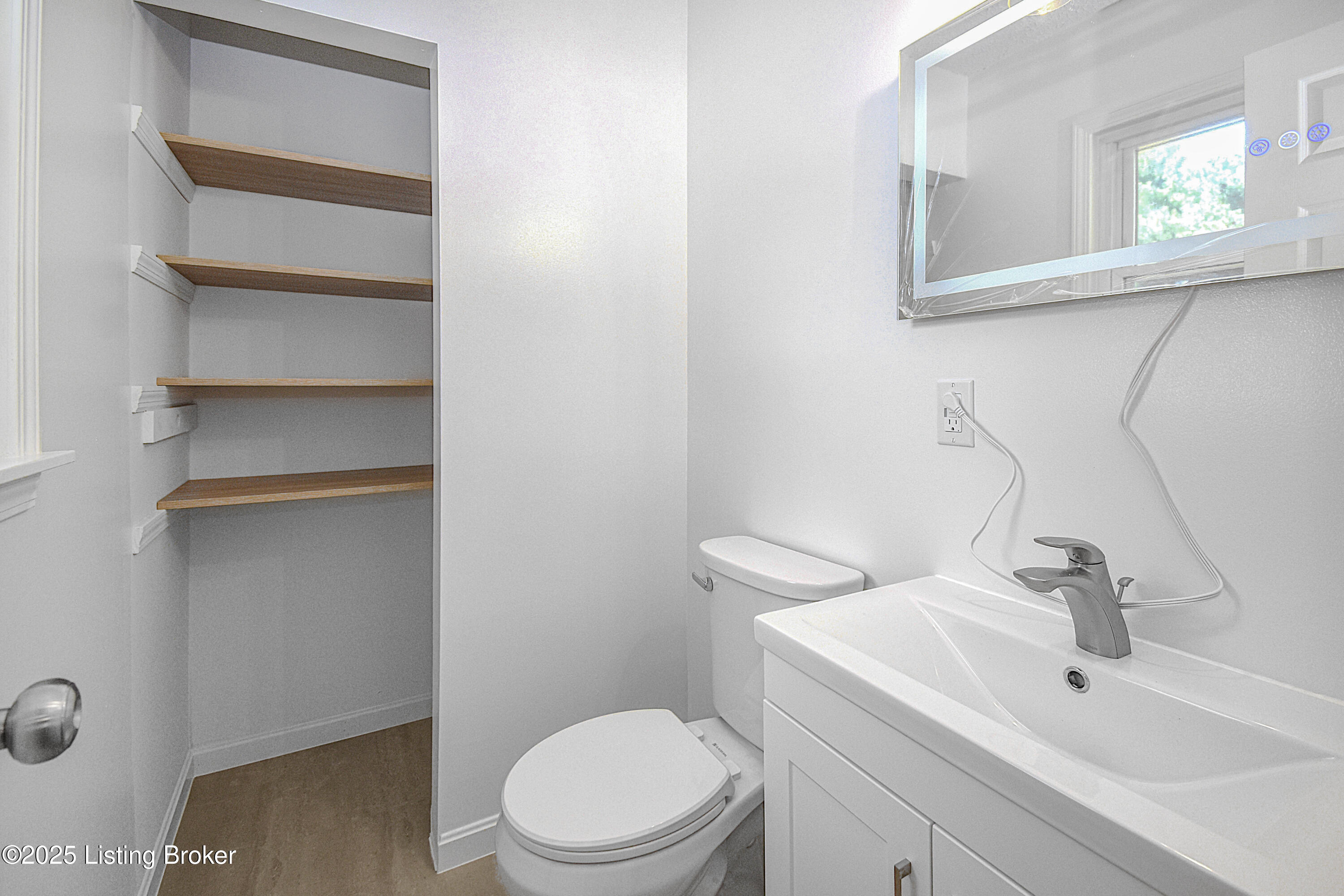 11713 Dearing Woods Dr