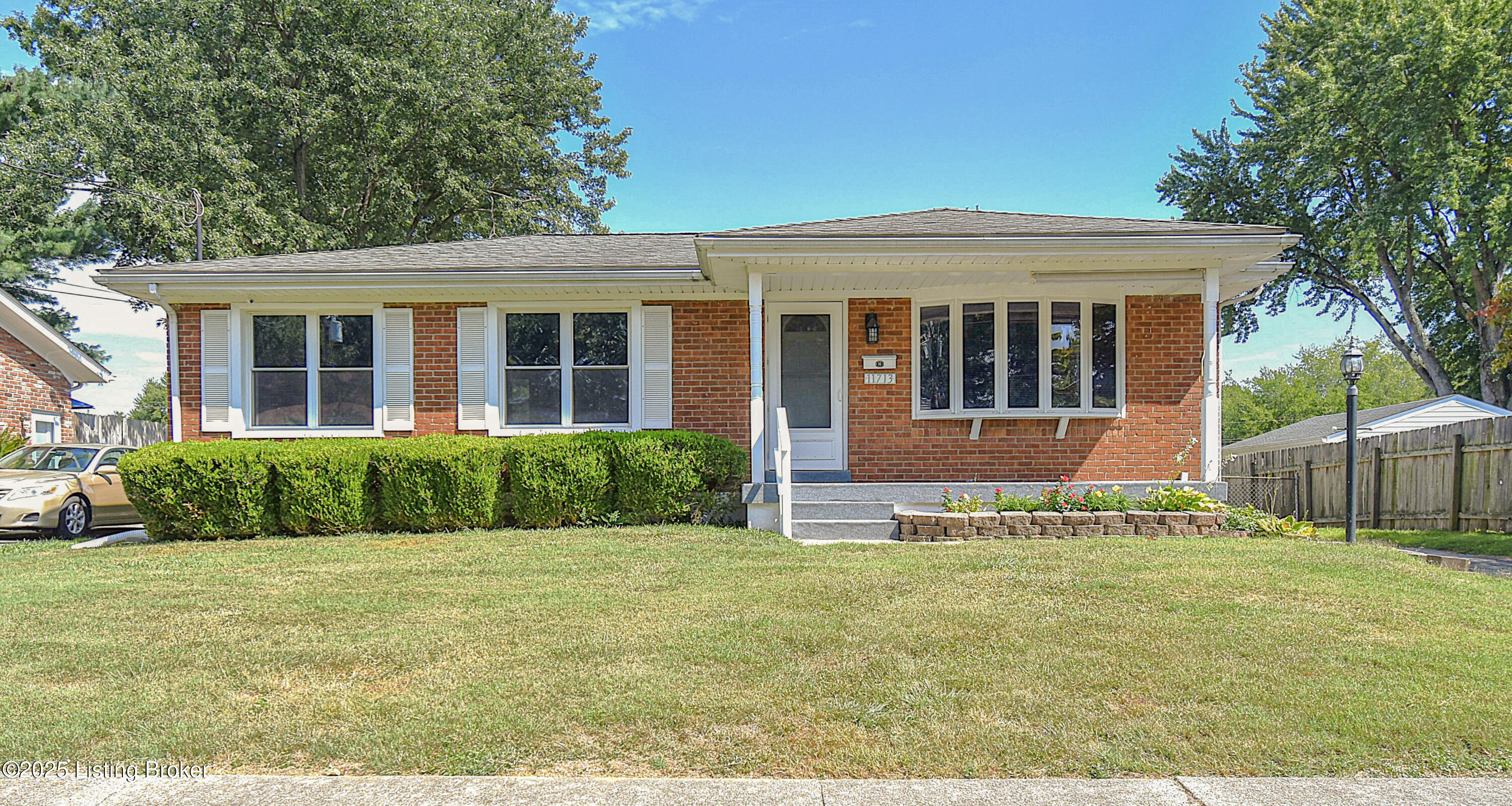 11713 Dearing Woods Dr