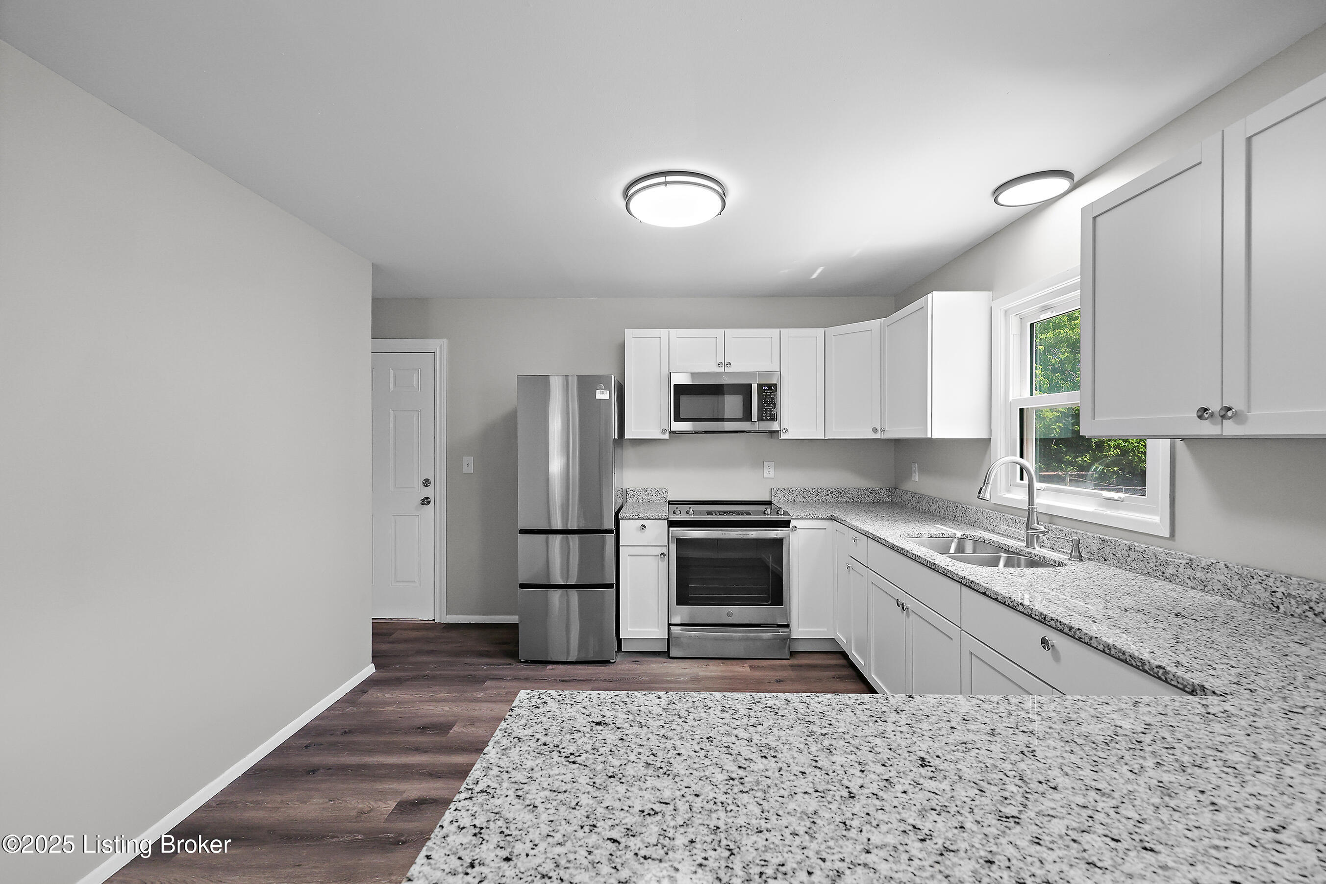 315 E Southside Ct