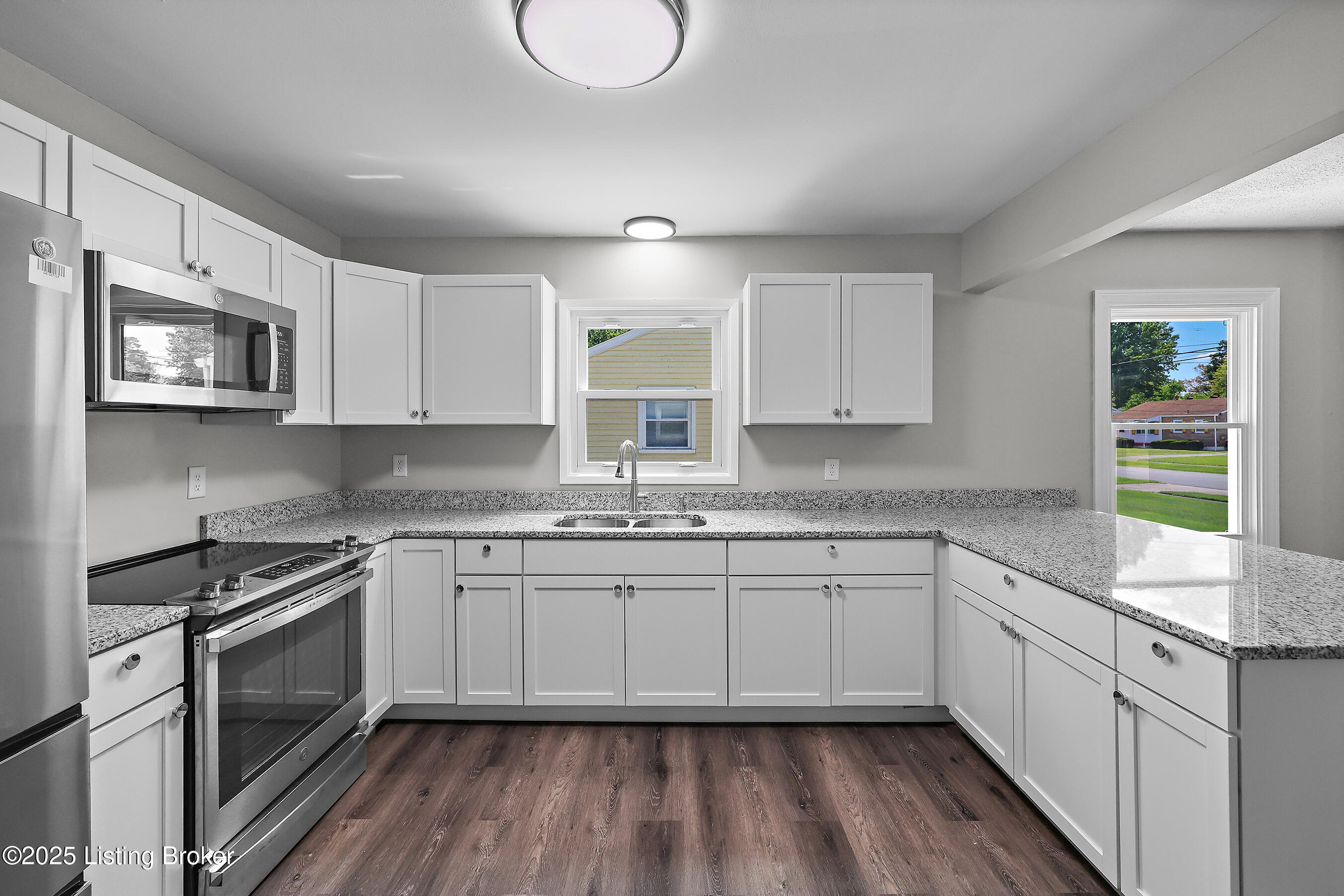 315 E Southside Ct