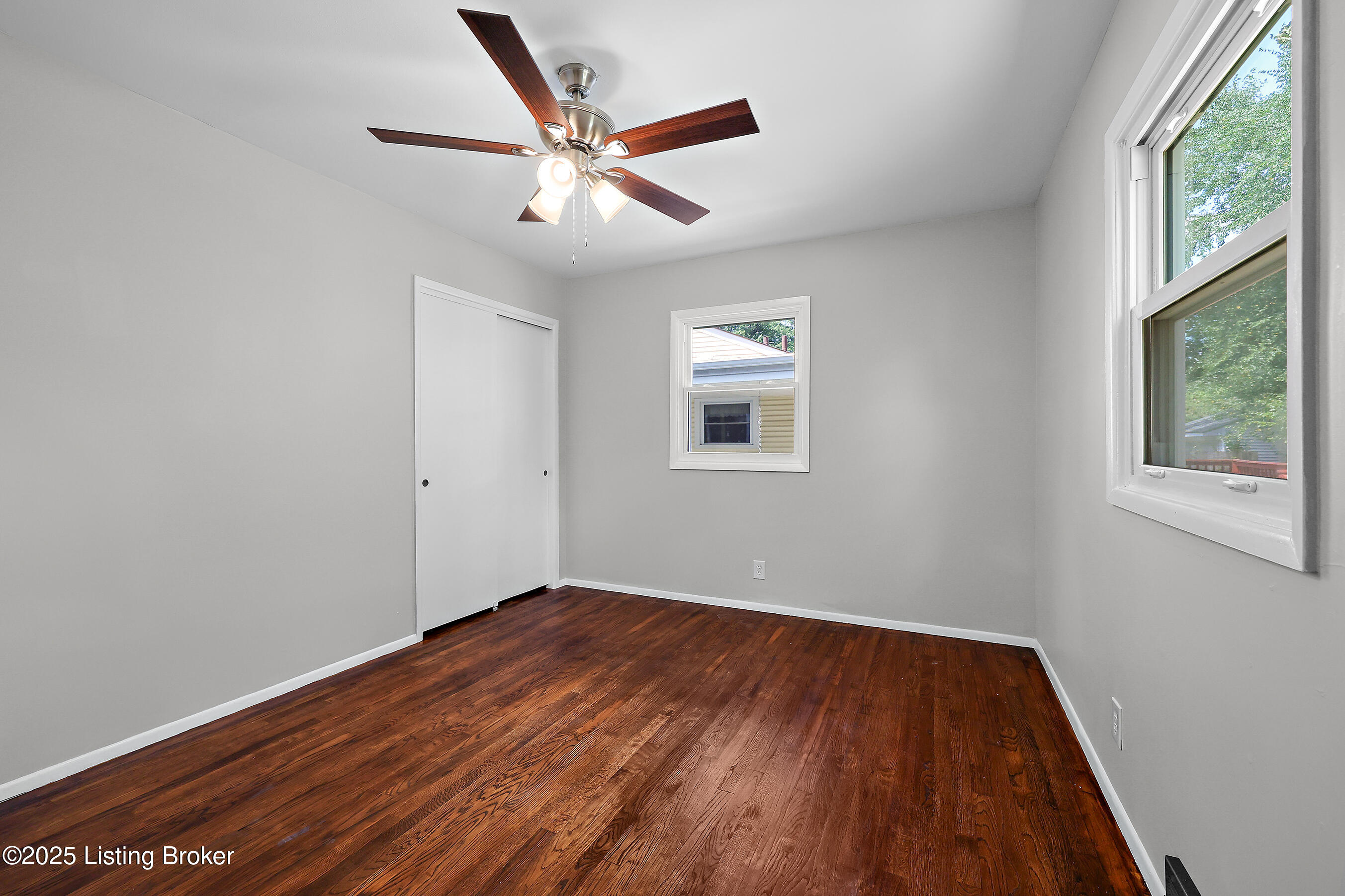 315 E Southside Ct