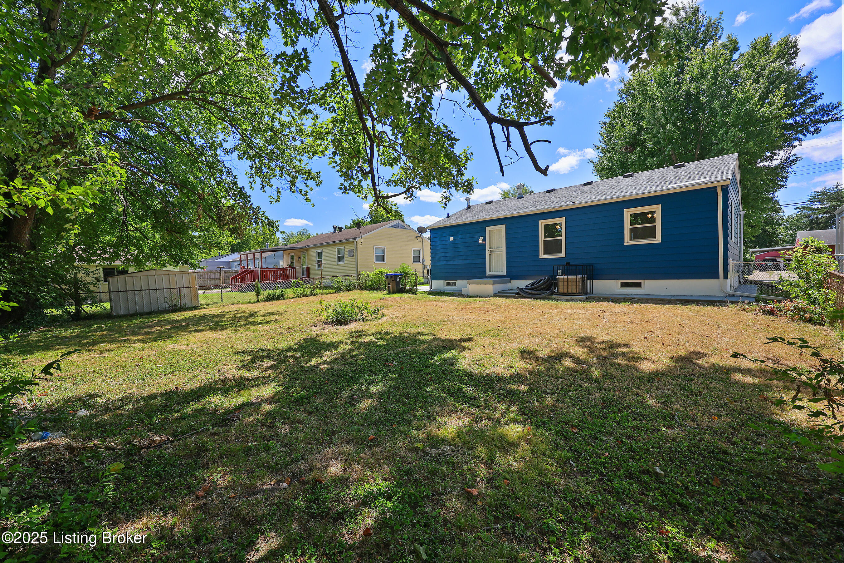 315 E Southside Ct