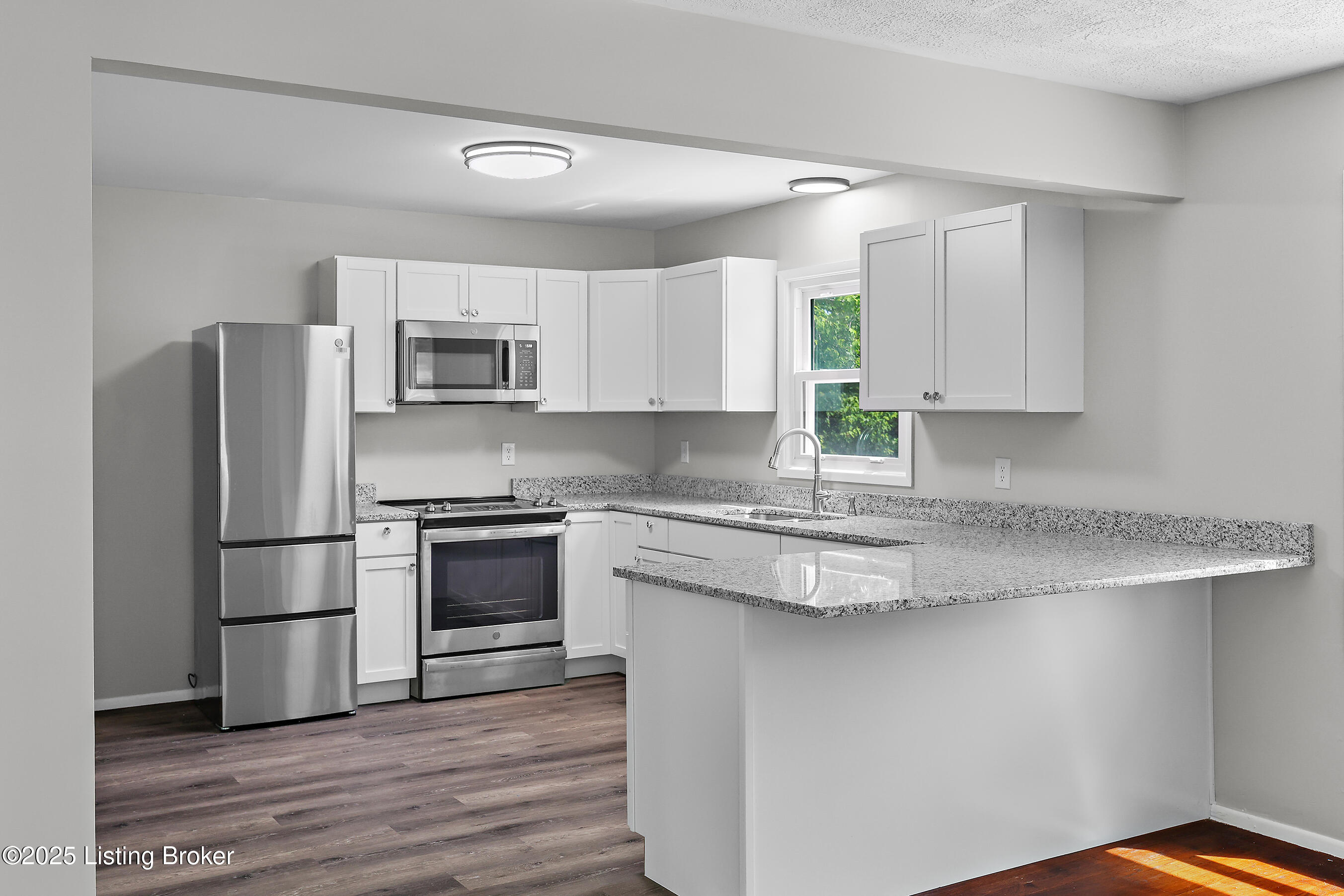 315 E Southside Ct