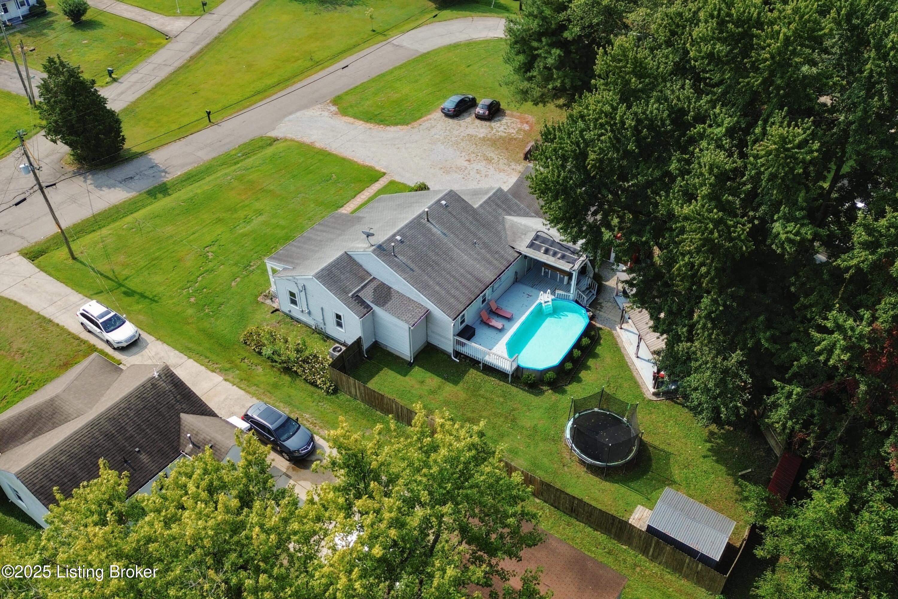 9734 Mason Ln