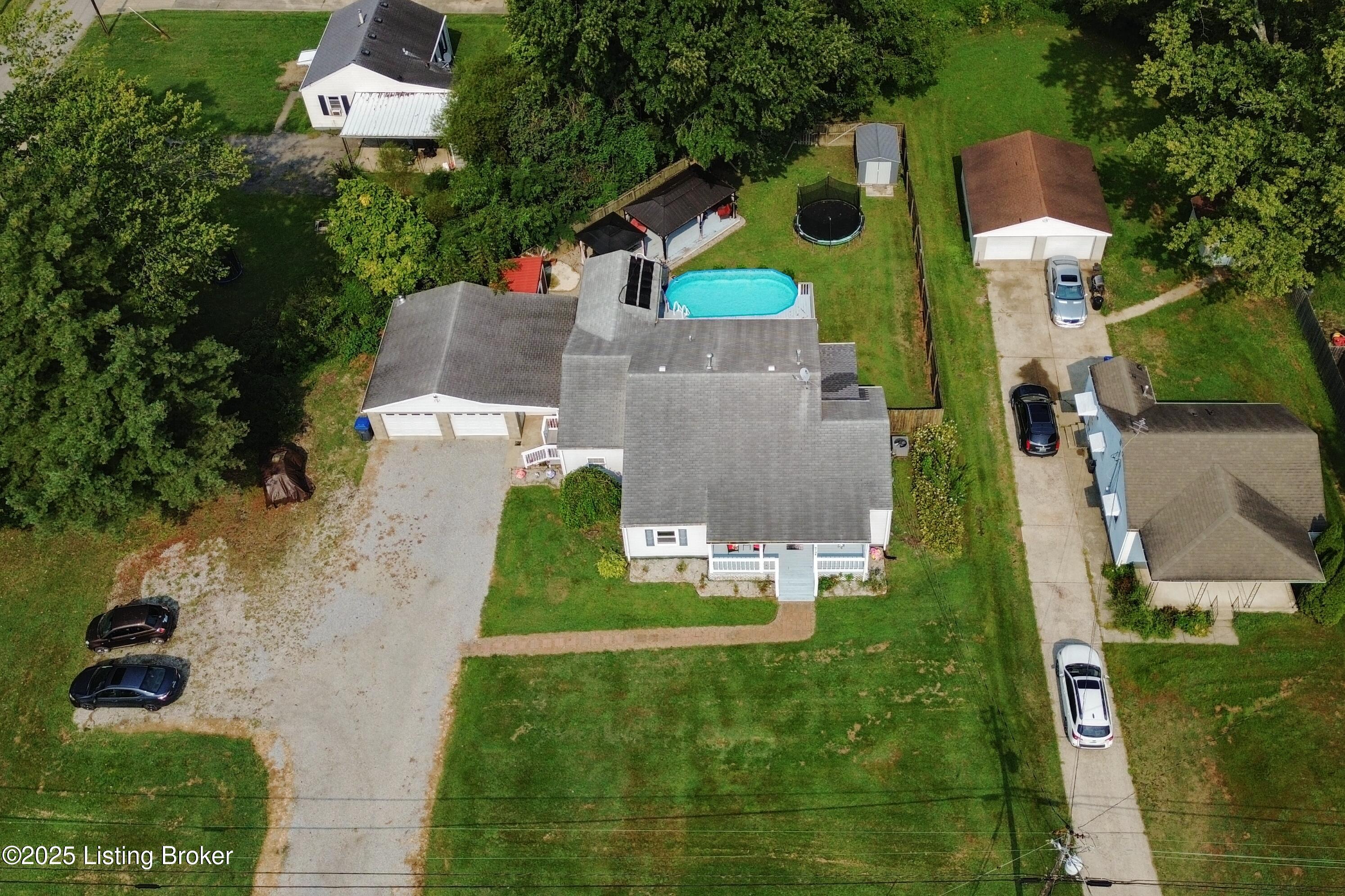 9734 Mason Ln
