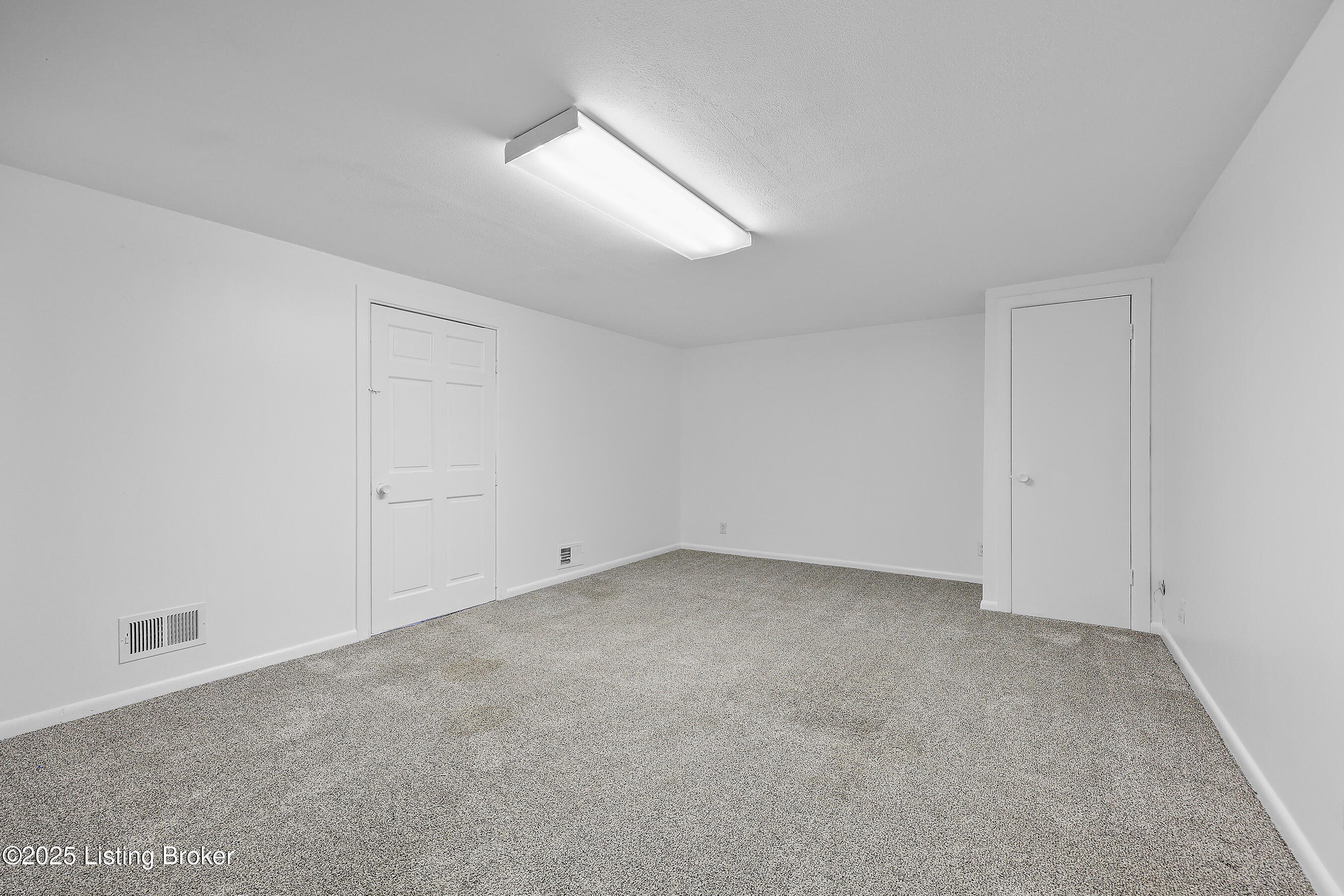 5504 Greenwood Rd
