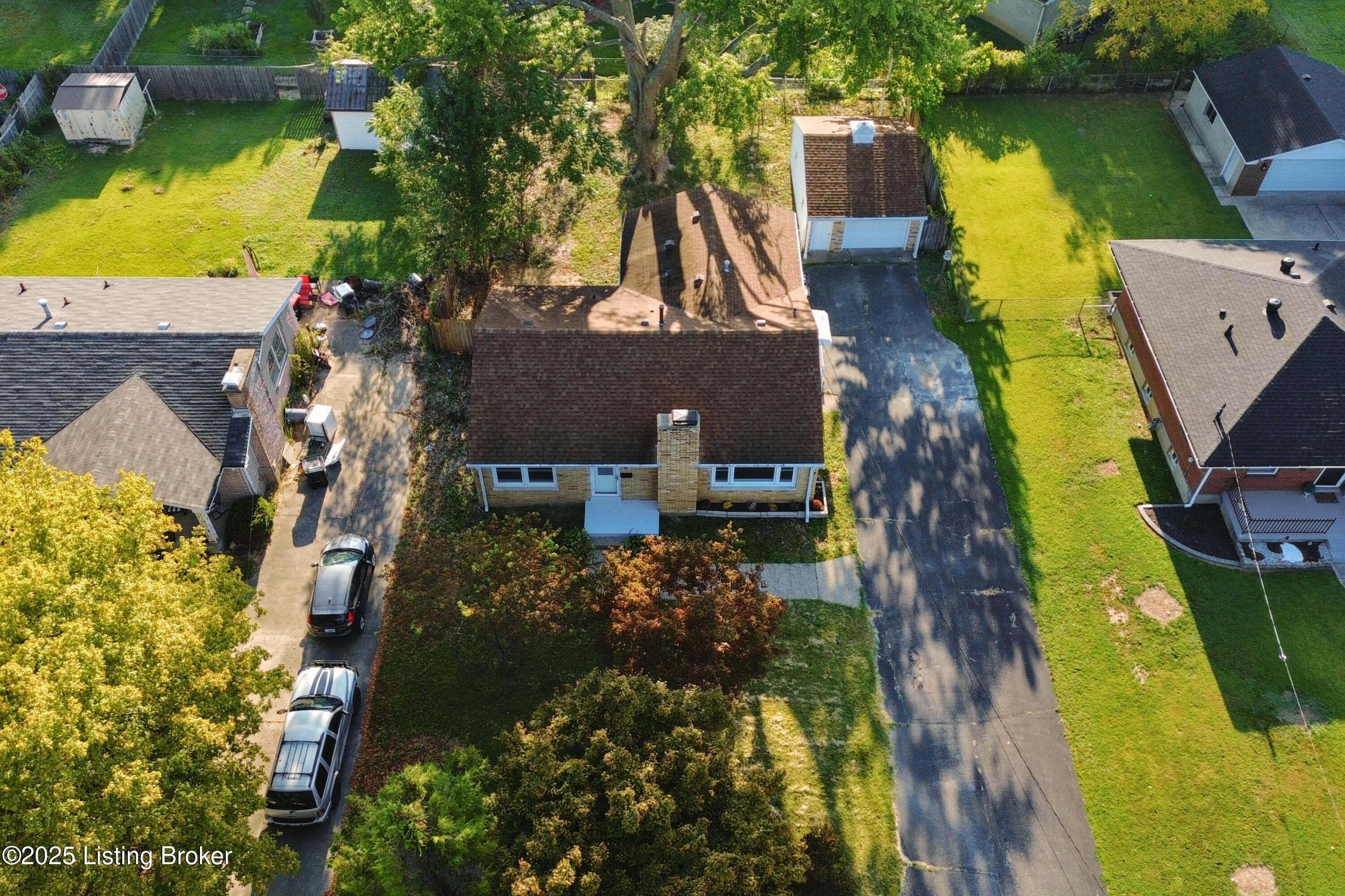 5427 Southview Dr