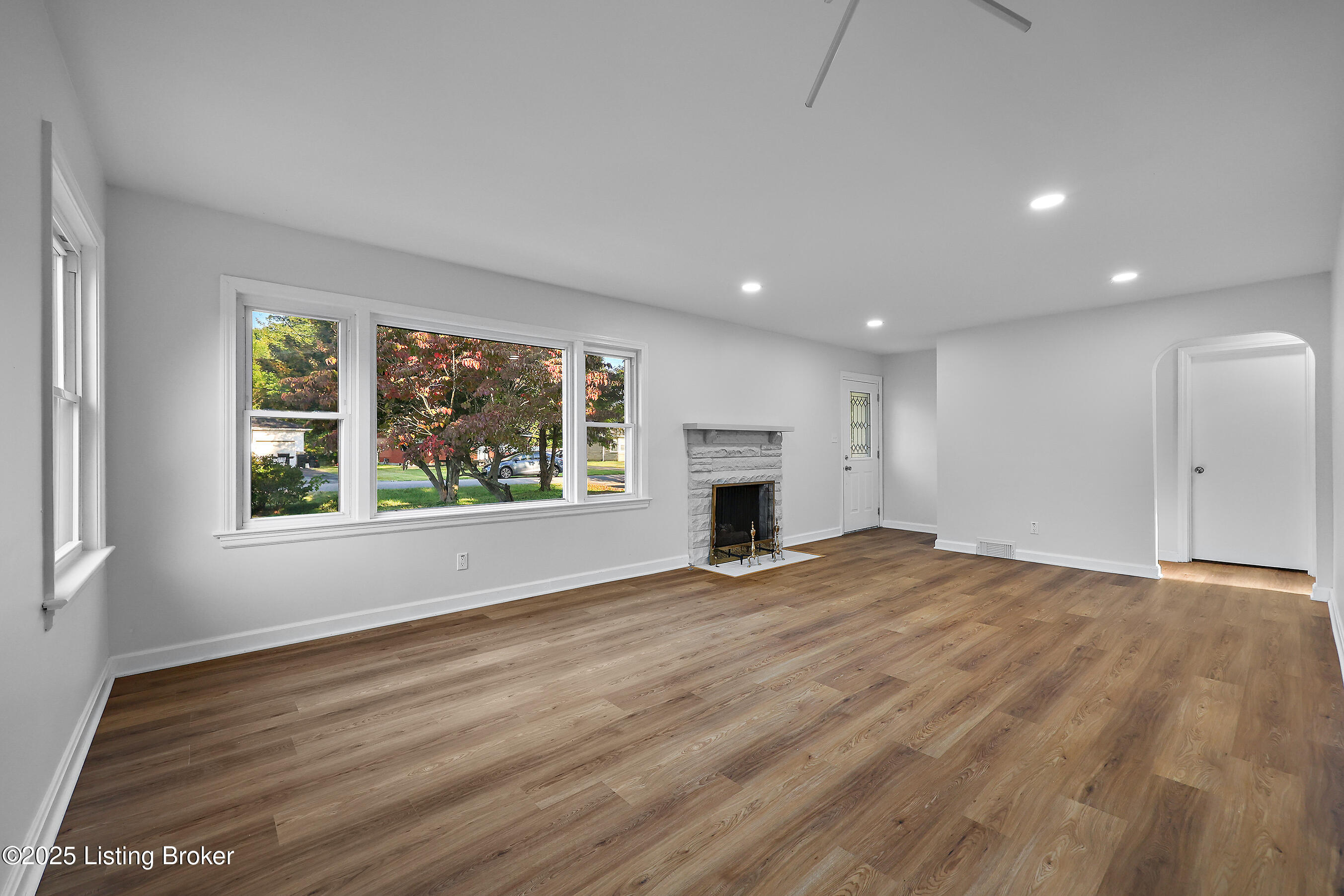 5427 Southview Dr