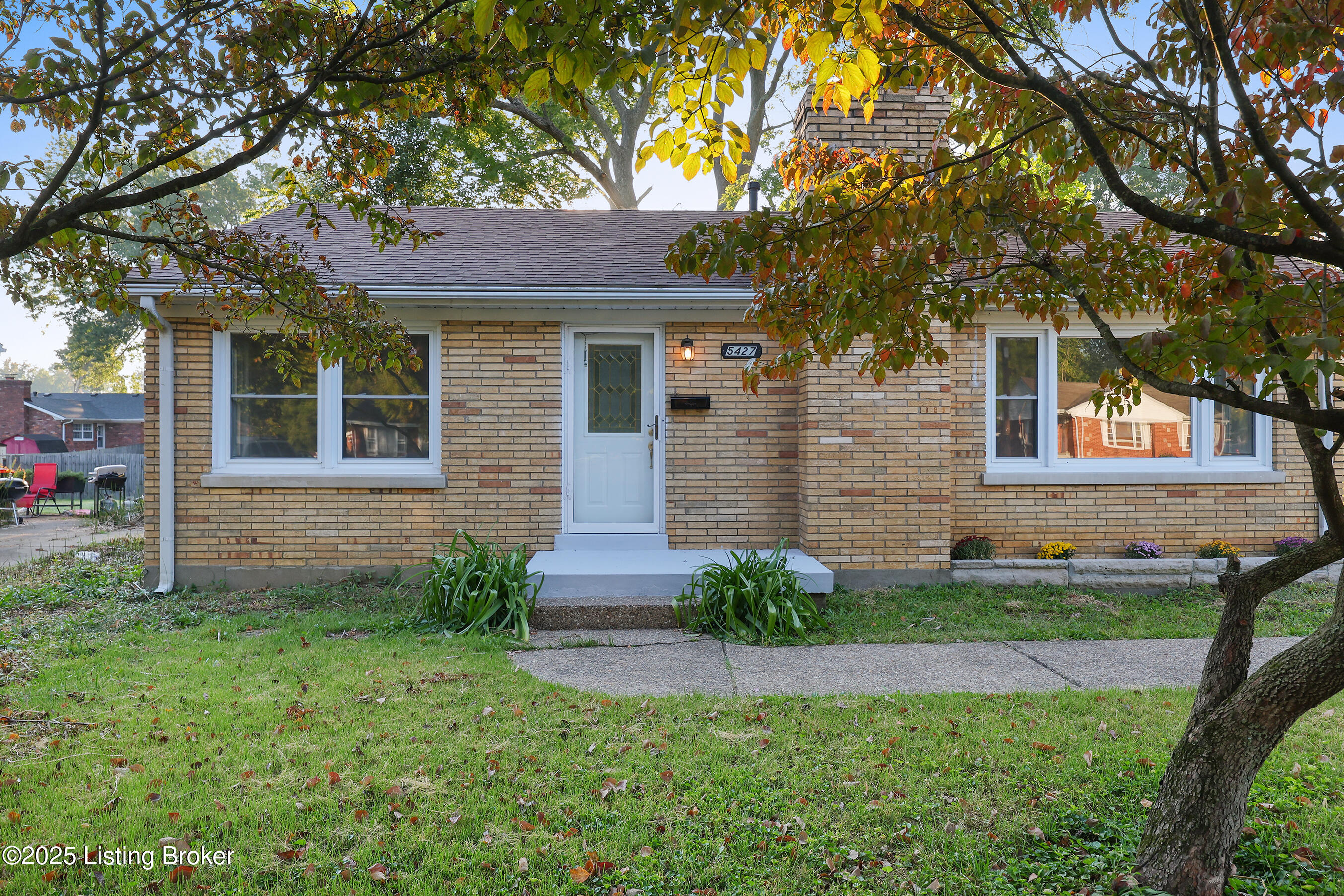 5427 Southview Dr