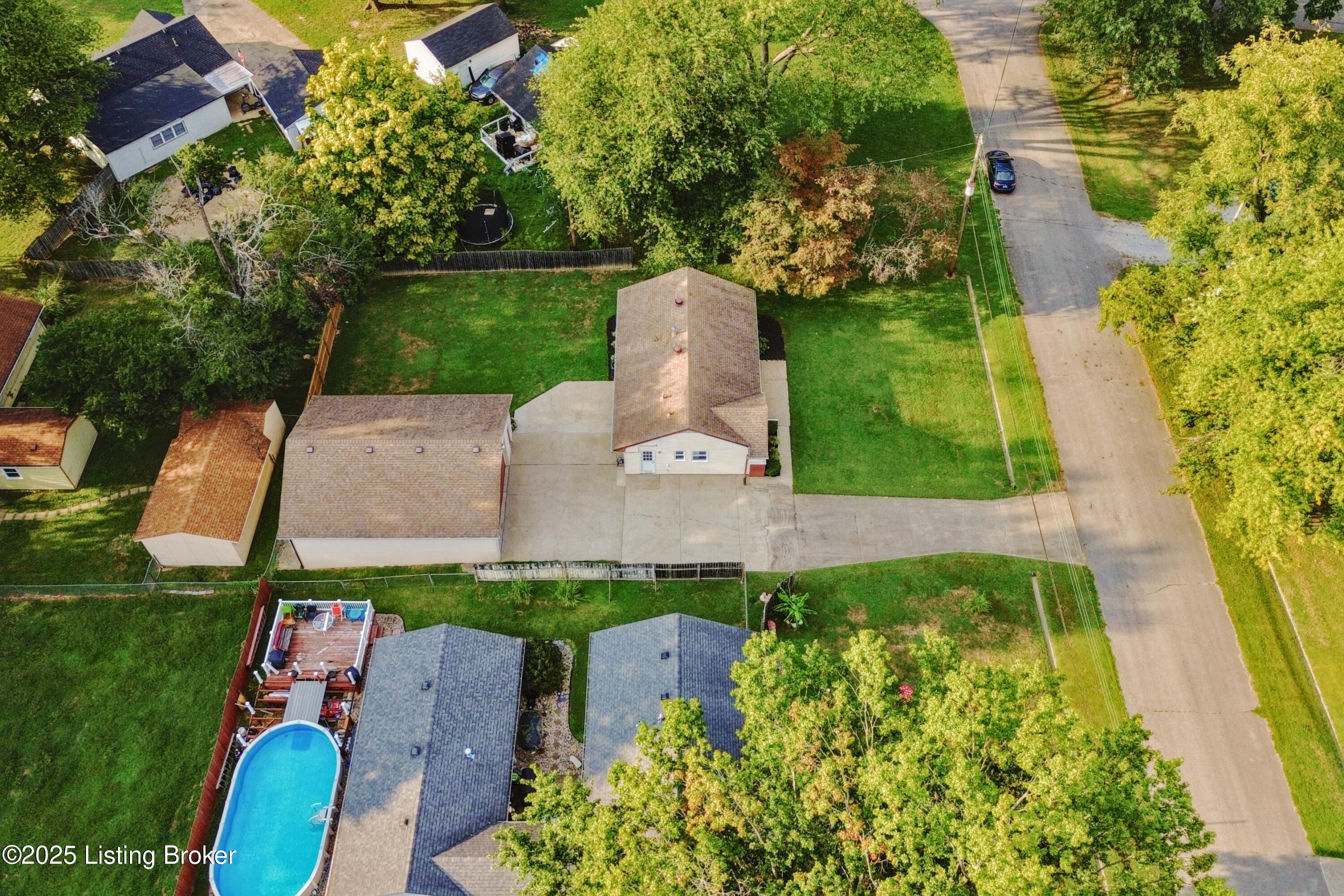 5427 Southview Dr