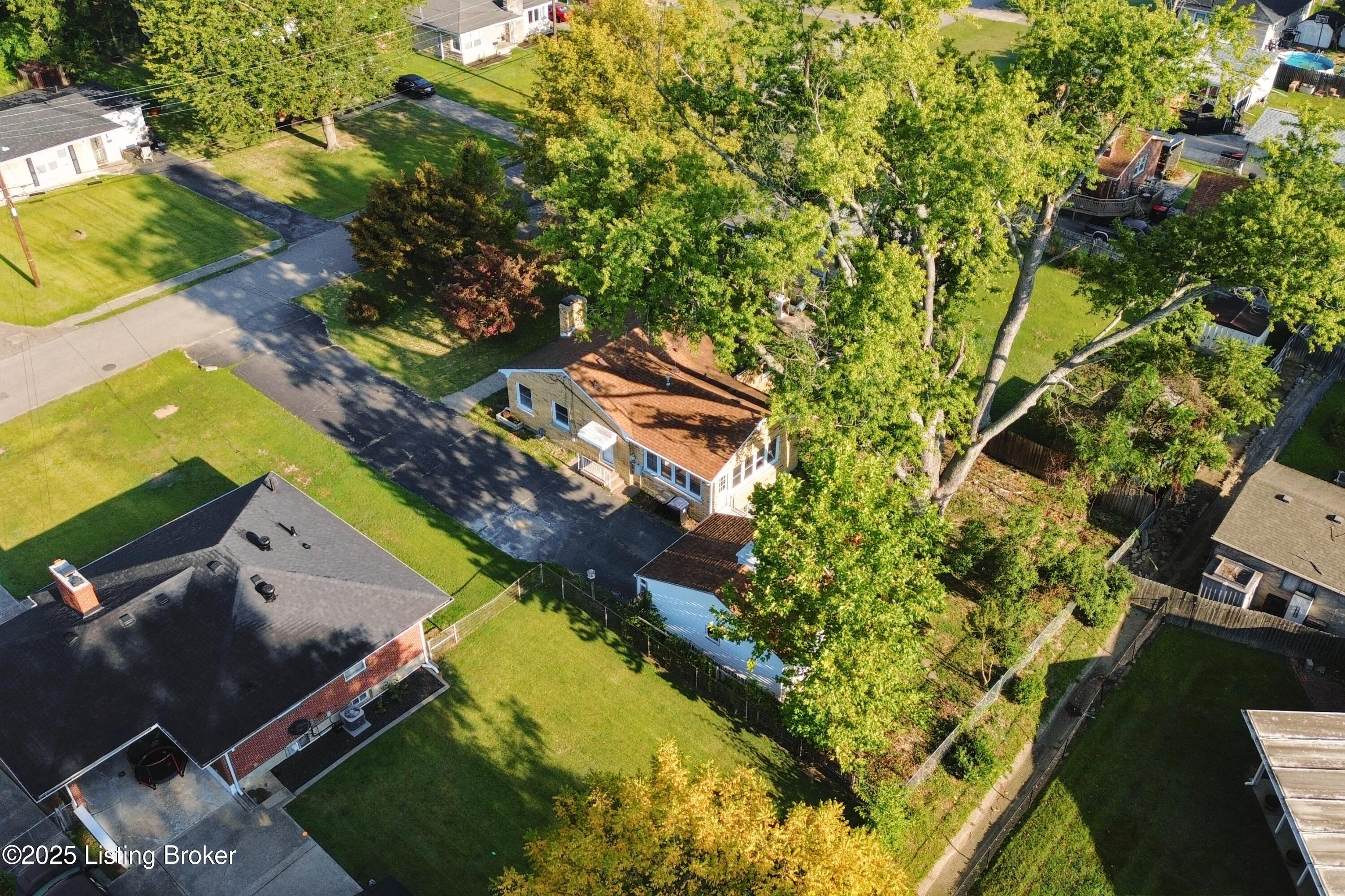 5427 Southview Dr