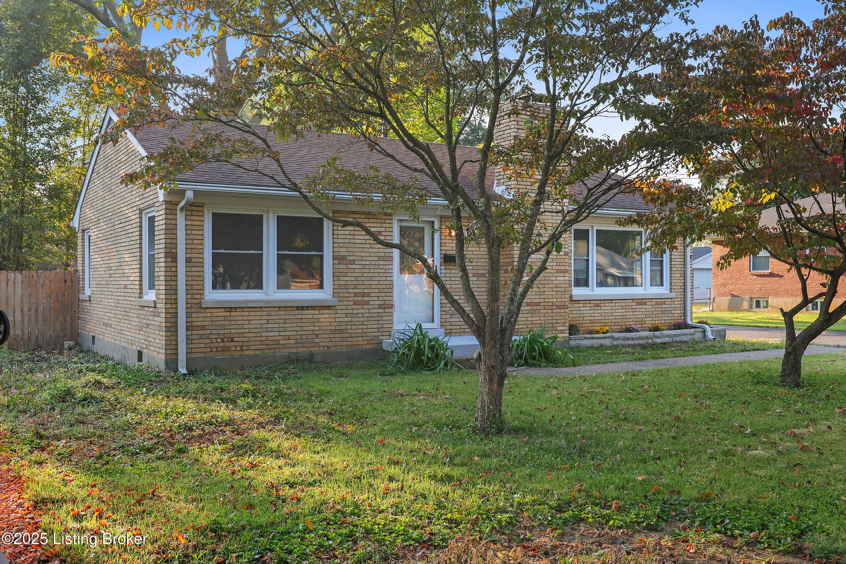 5427 Southview Dr