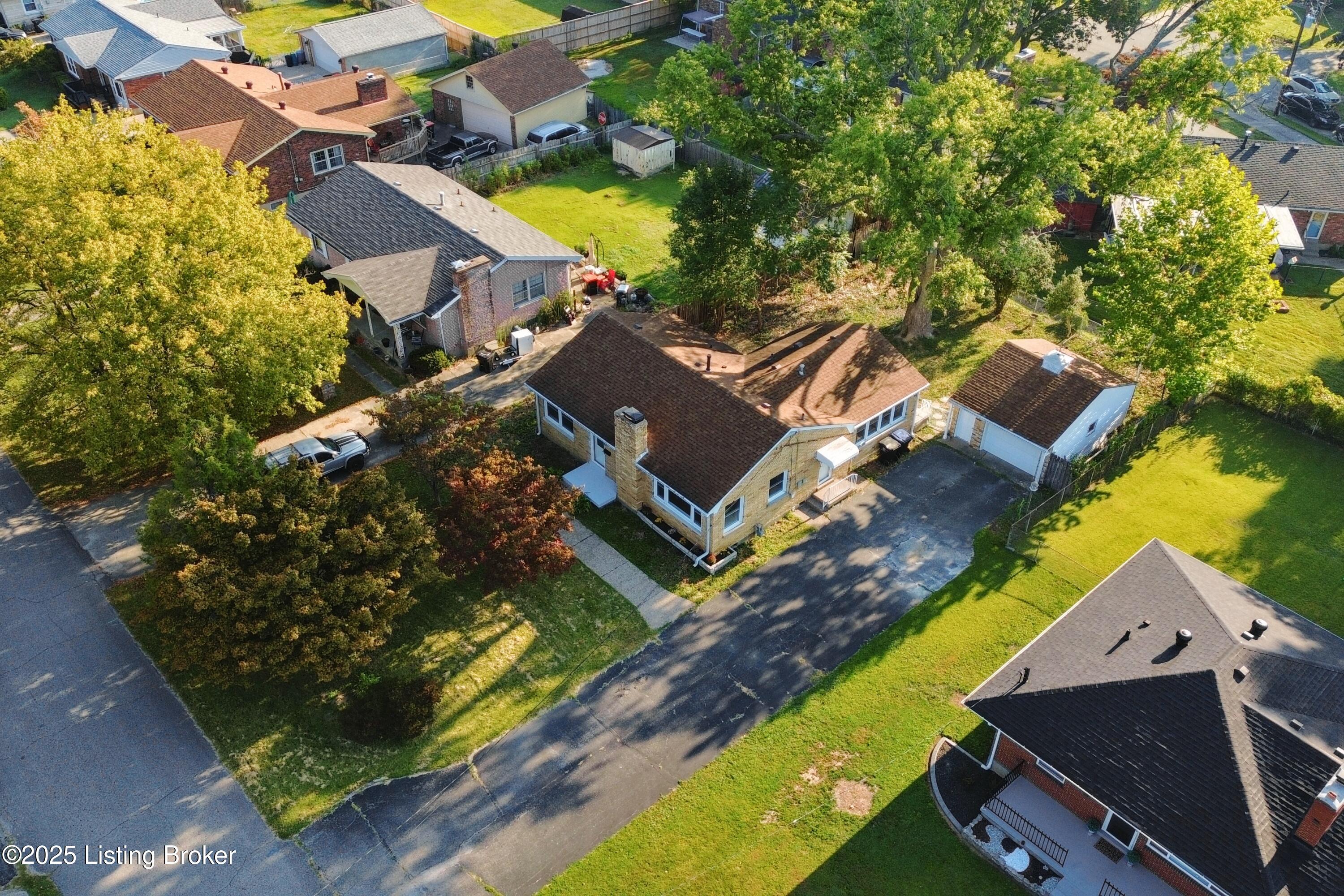 5427 Southview Dr