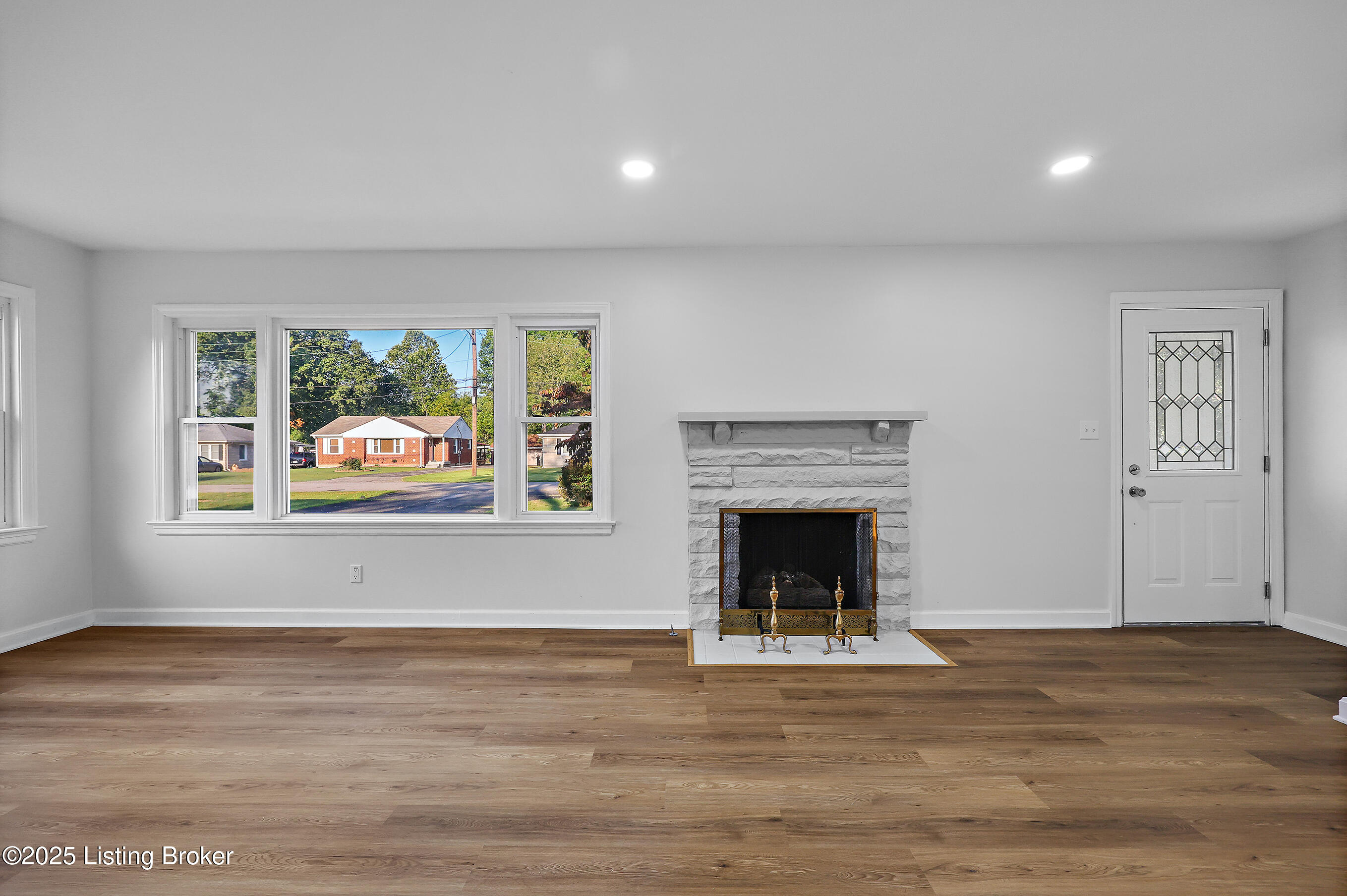 5427 Southview Dr