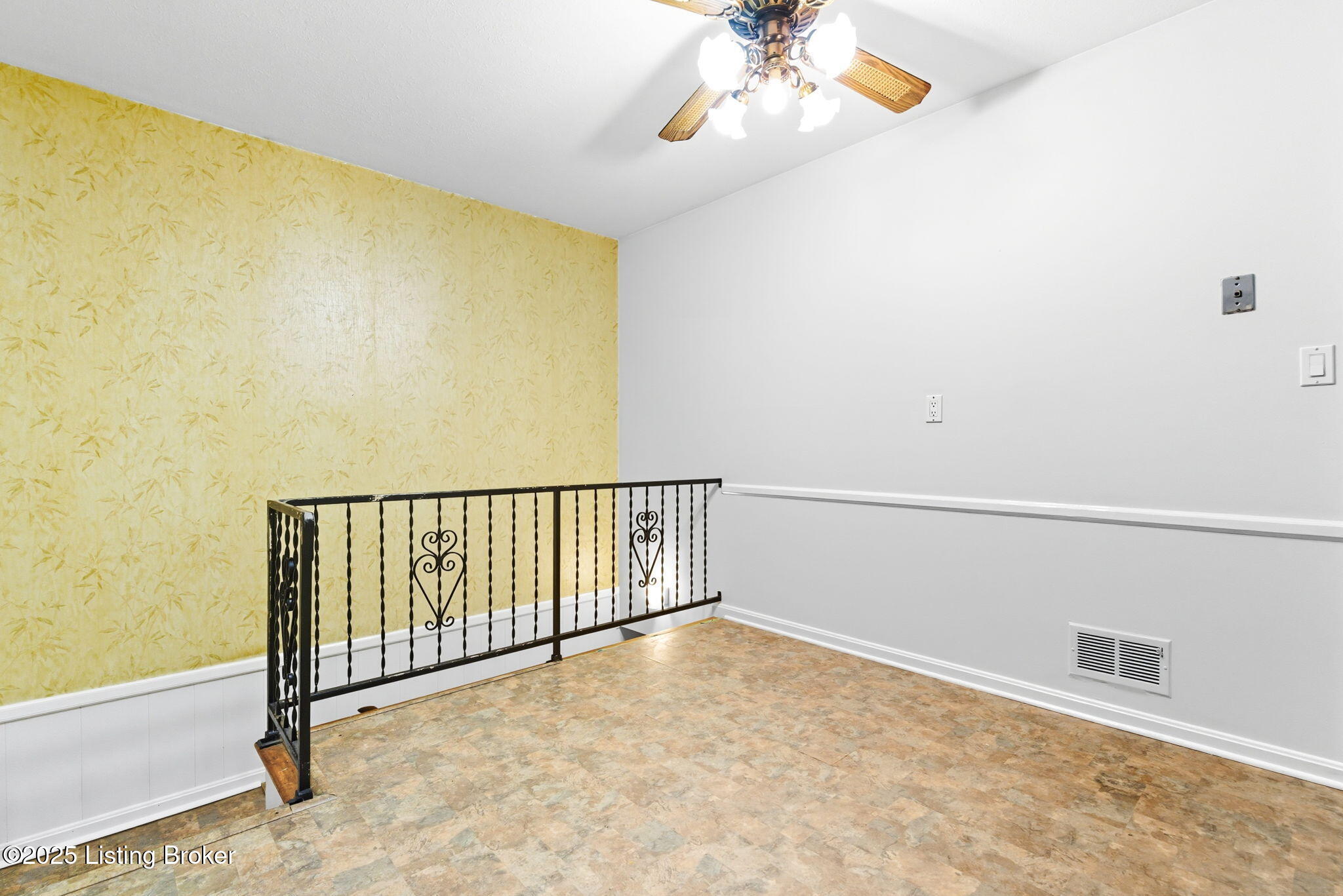 9908 Mccrea Ln, Louisville