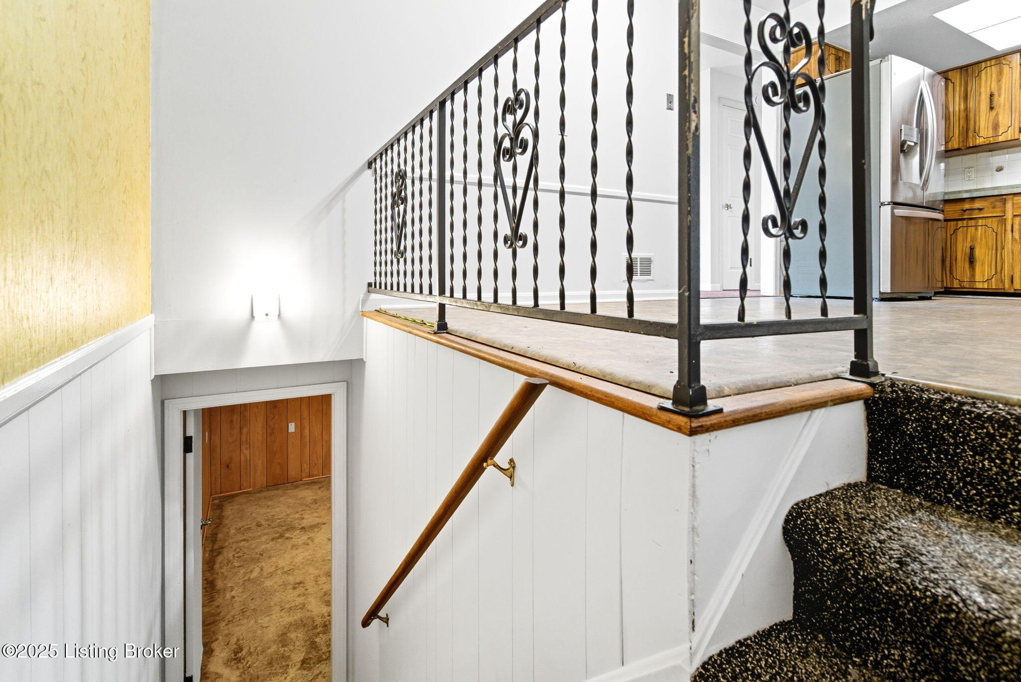 9908 Mccrea Ln, Louisville