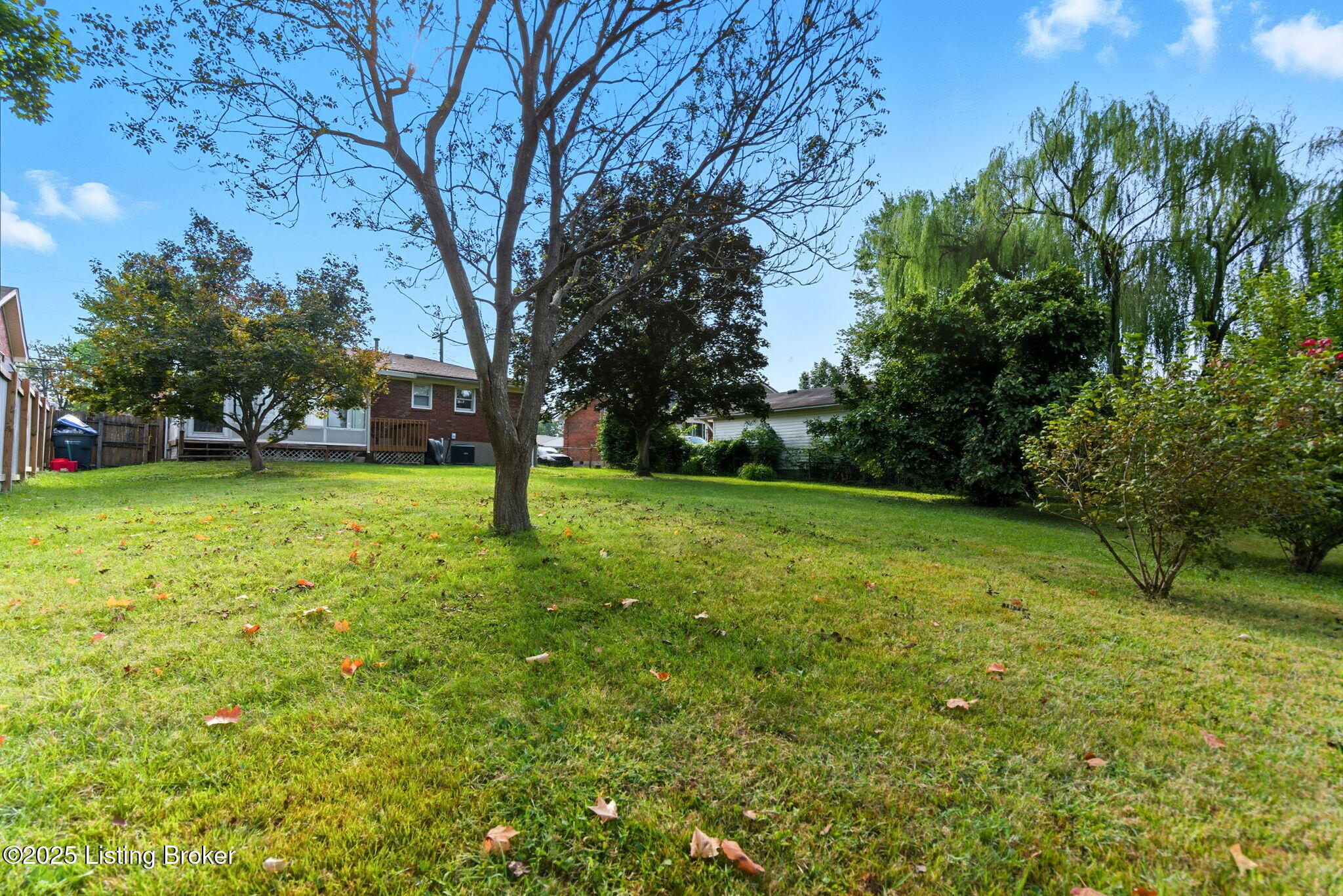 9908 Mccrea Ln, Louisville