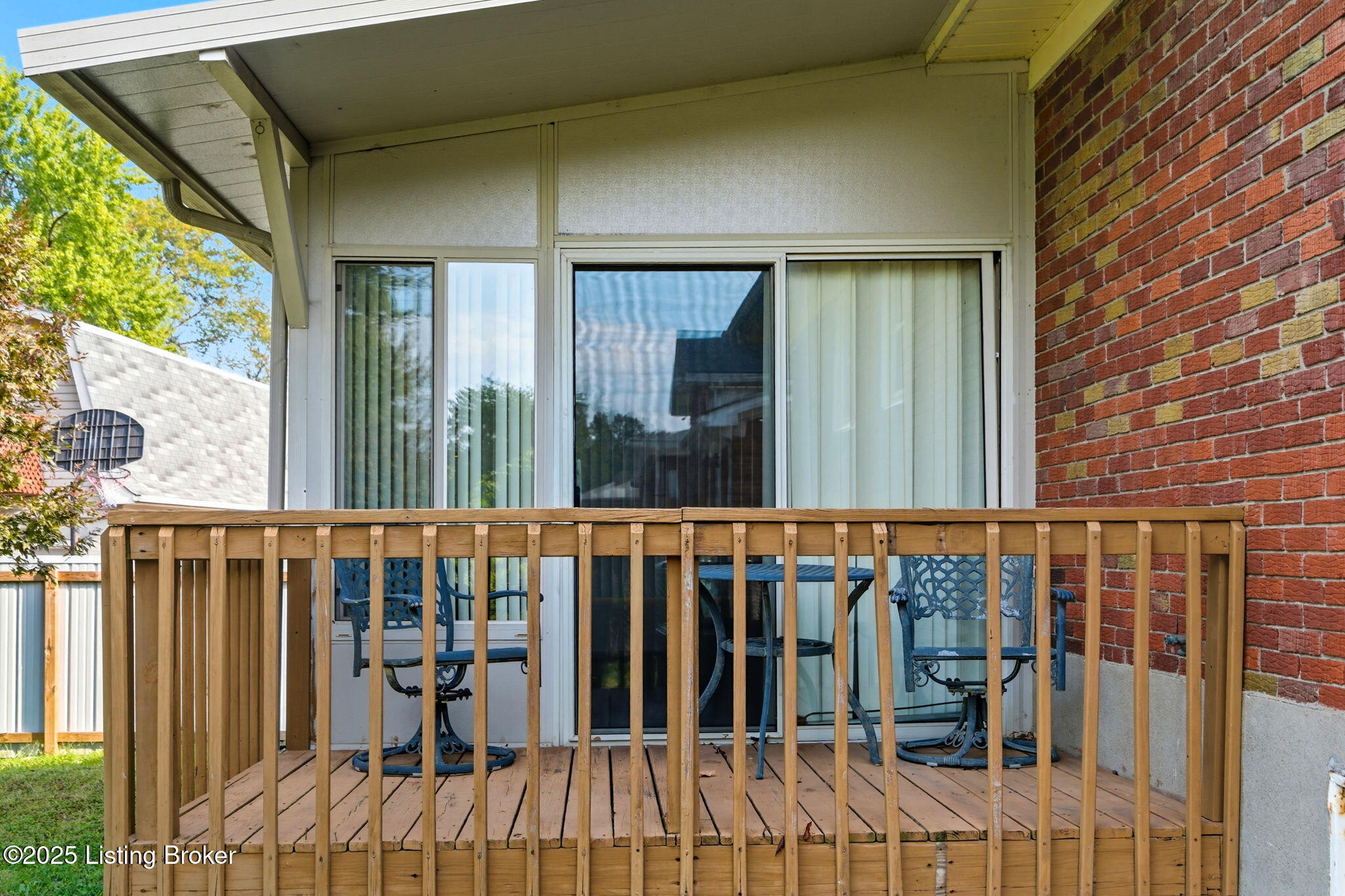 9908 Mccrea Ln, Louisville