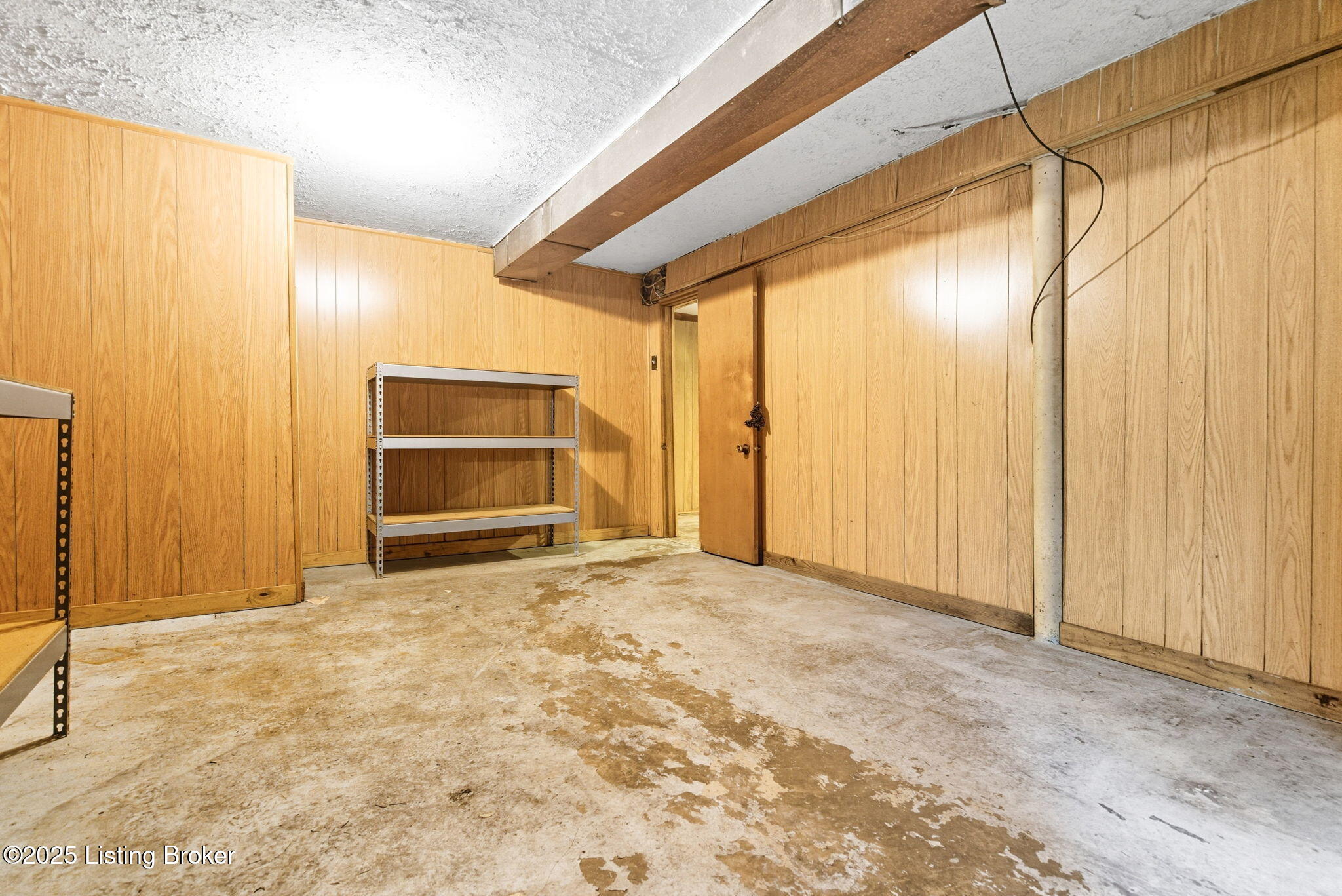 9908 Mccrea Ln, Louisville