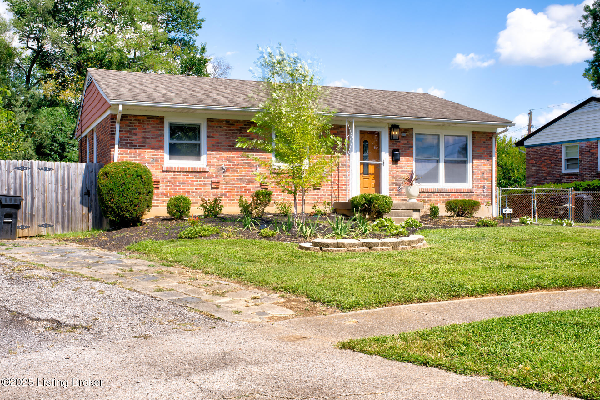 3132 Roselawn Blvd, Louisville