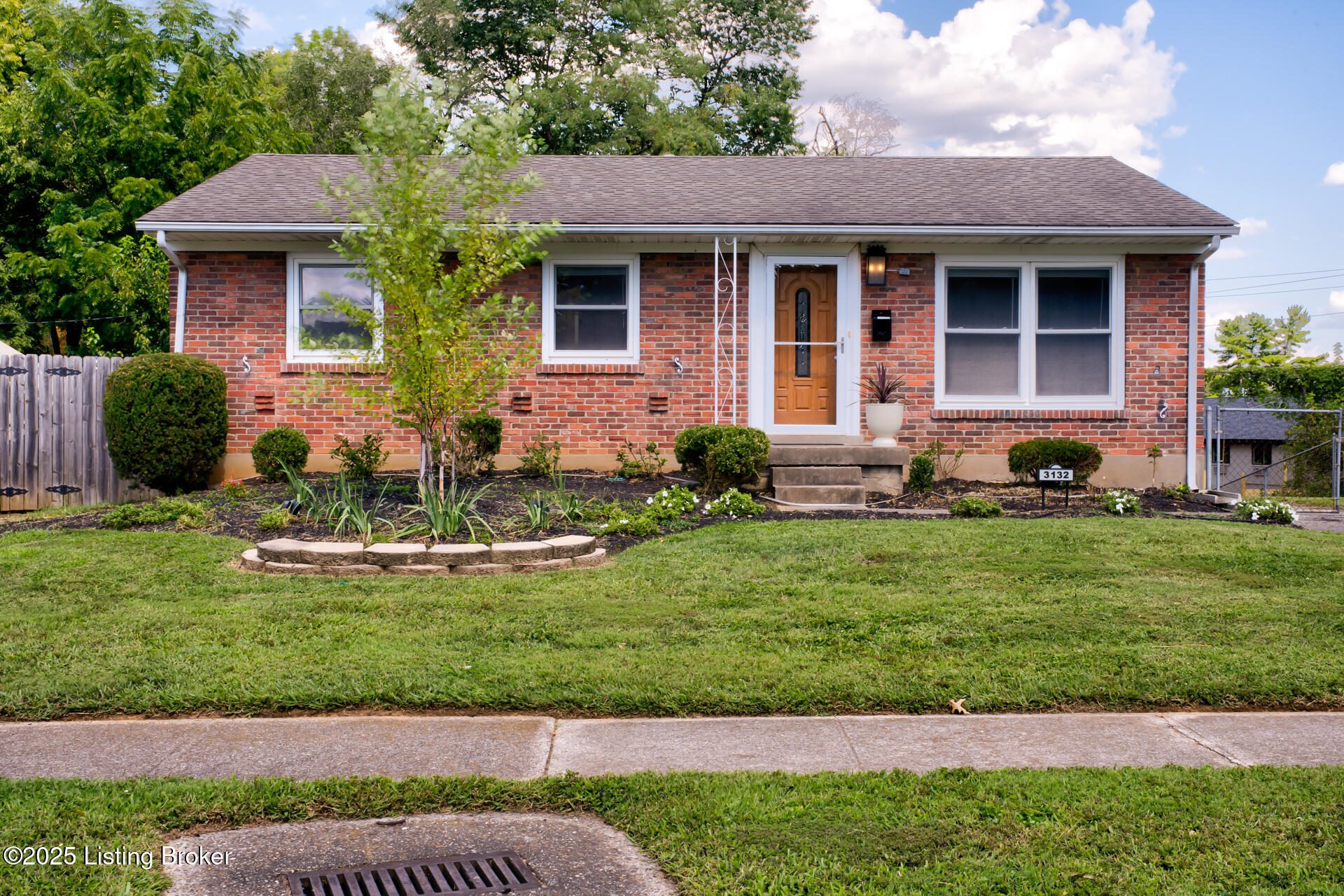 3132 Roselawn Blvd, Louisville