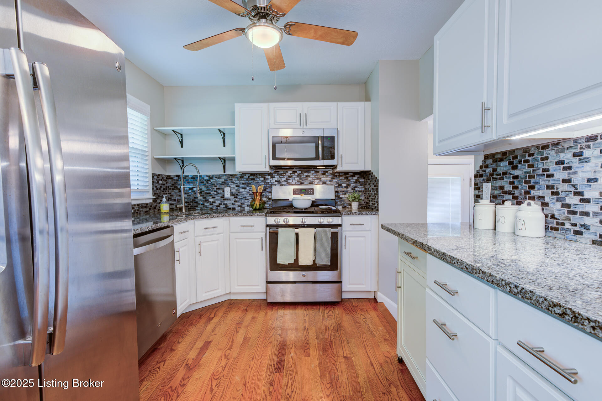 3132 Roselawn Blvd, Louisville