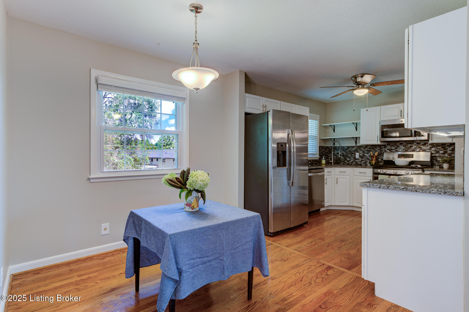 3132 Roselawn Blvd, Louisville