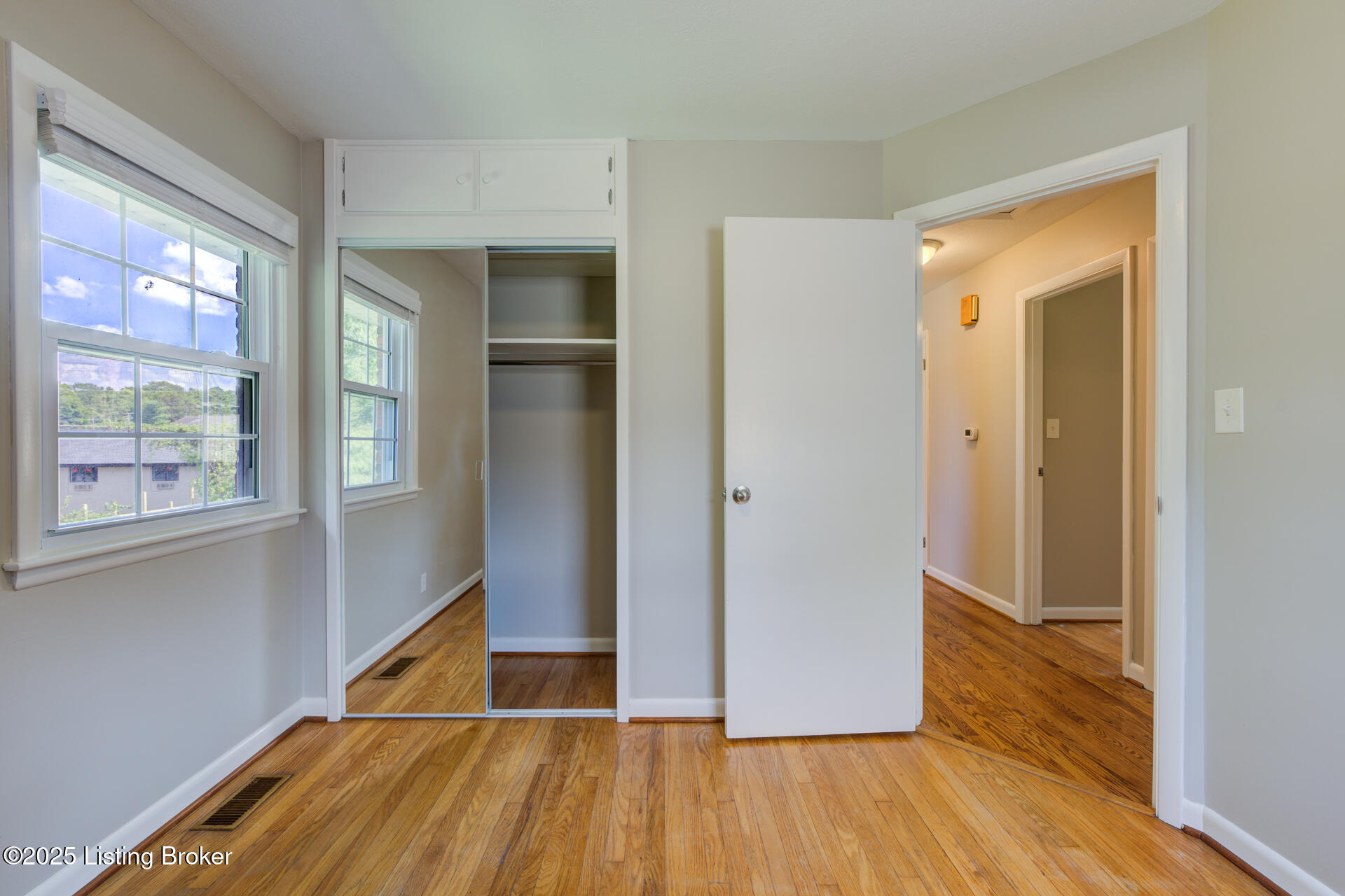 3132 Roselawn Blvd, Louisville