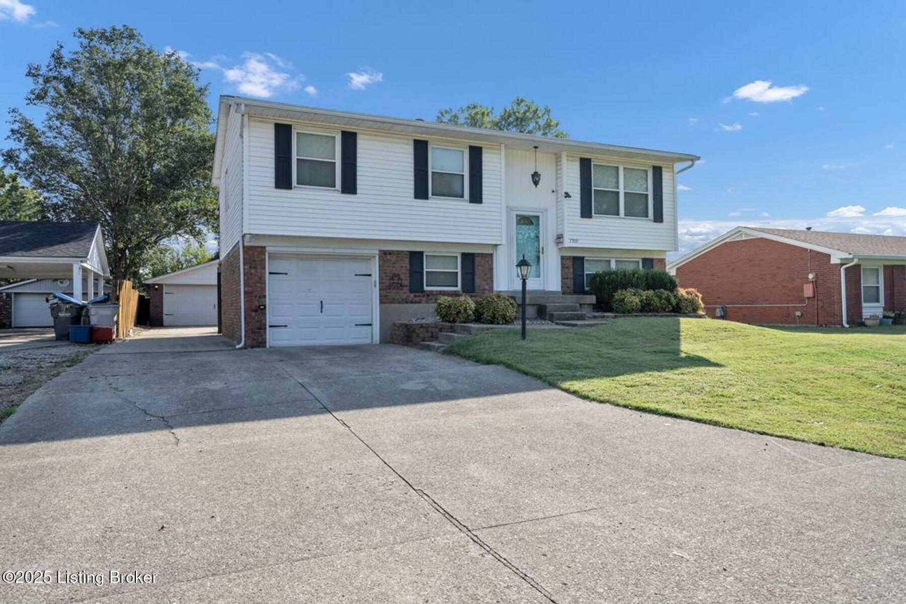 7509 Revolutionary Ct