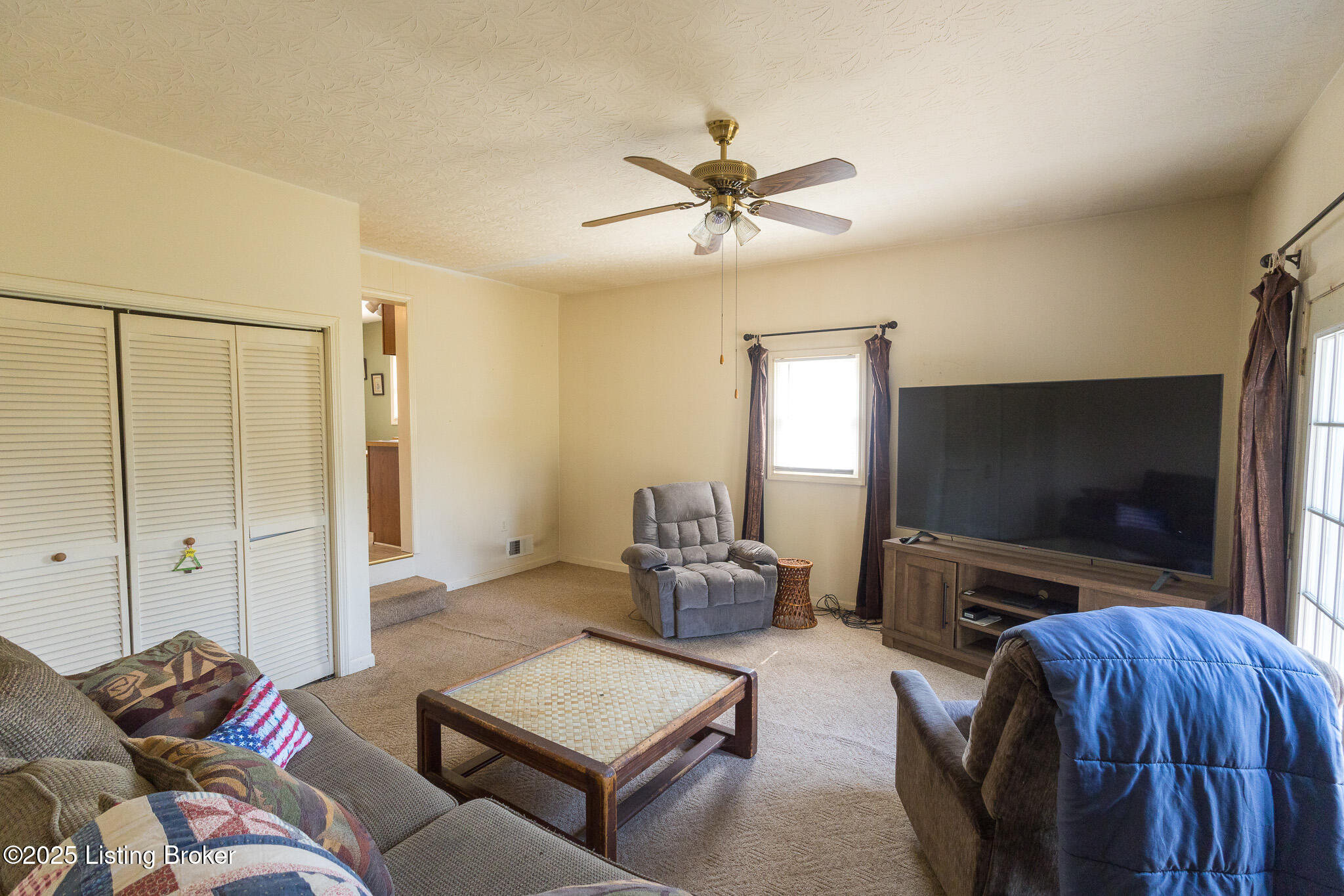 4310 Cavelle Ave, Louisville