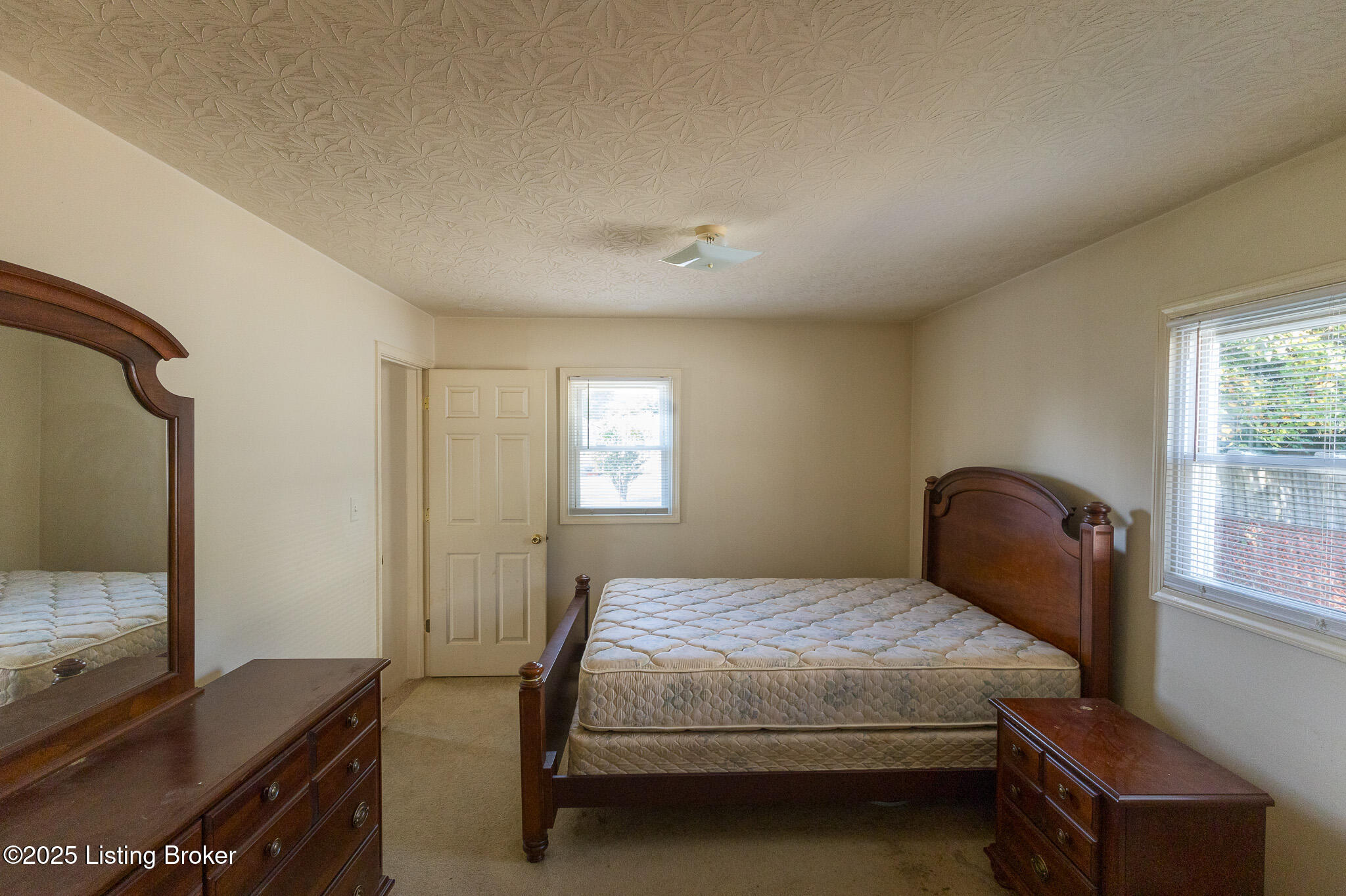 4310 Cavelle Ave, Louisville