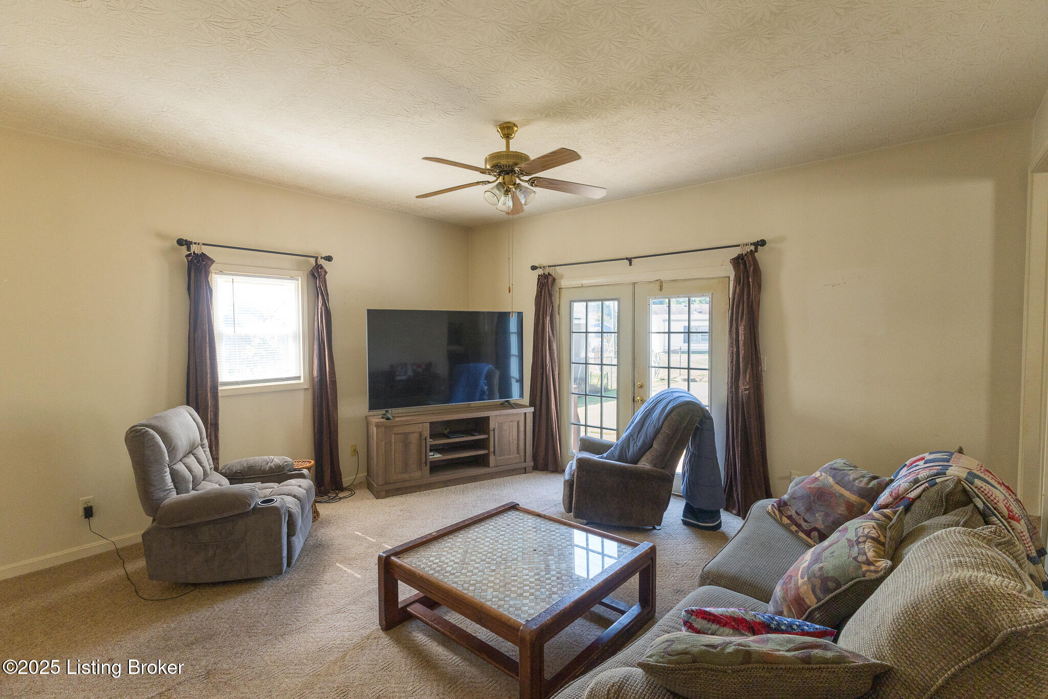 4310 Cavelle Ave, Louisville