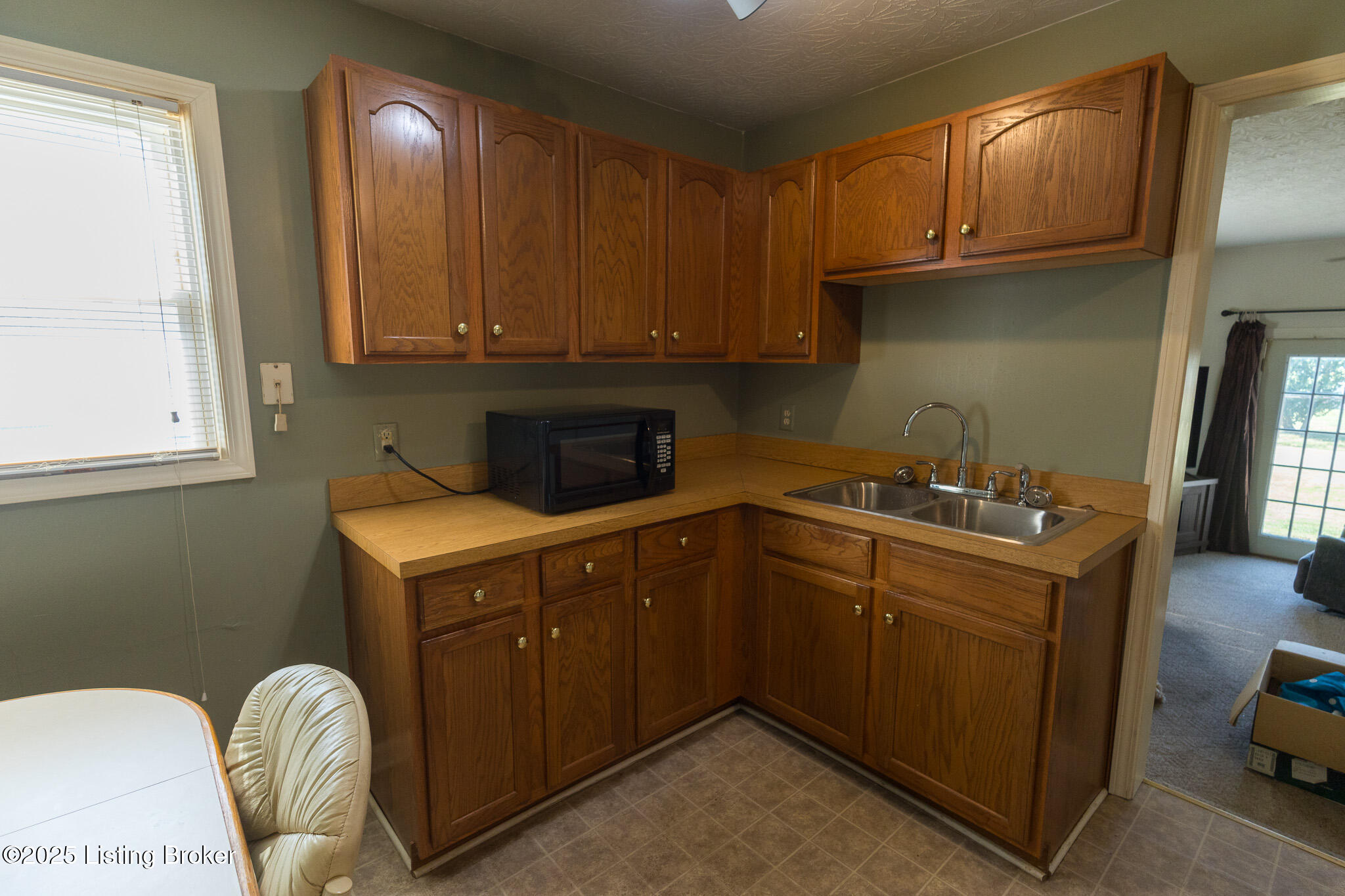 4310 Cavelle Ave, Louisville