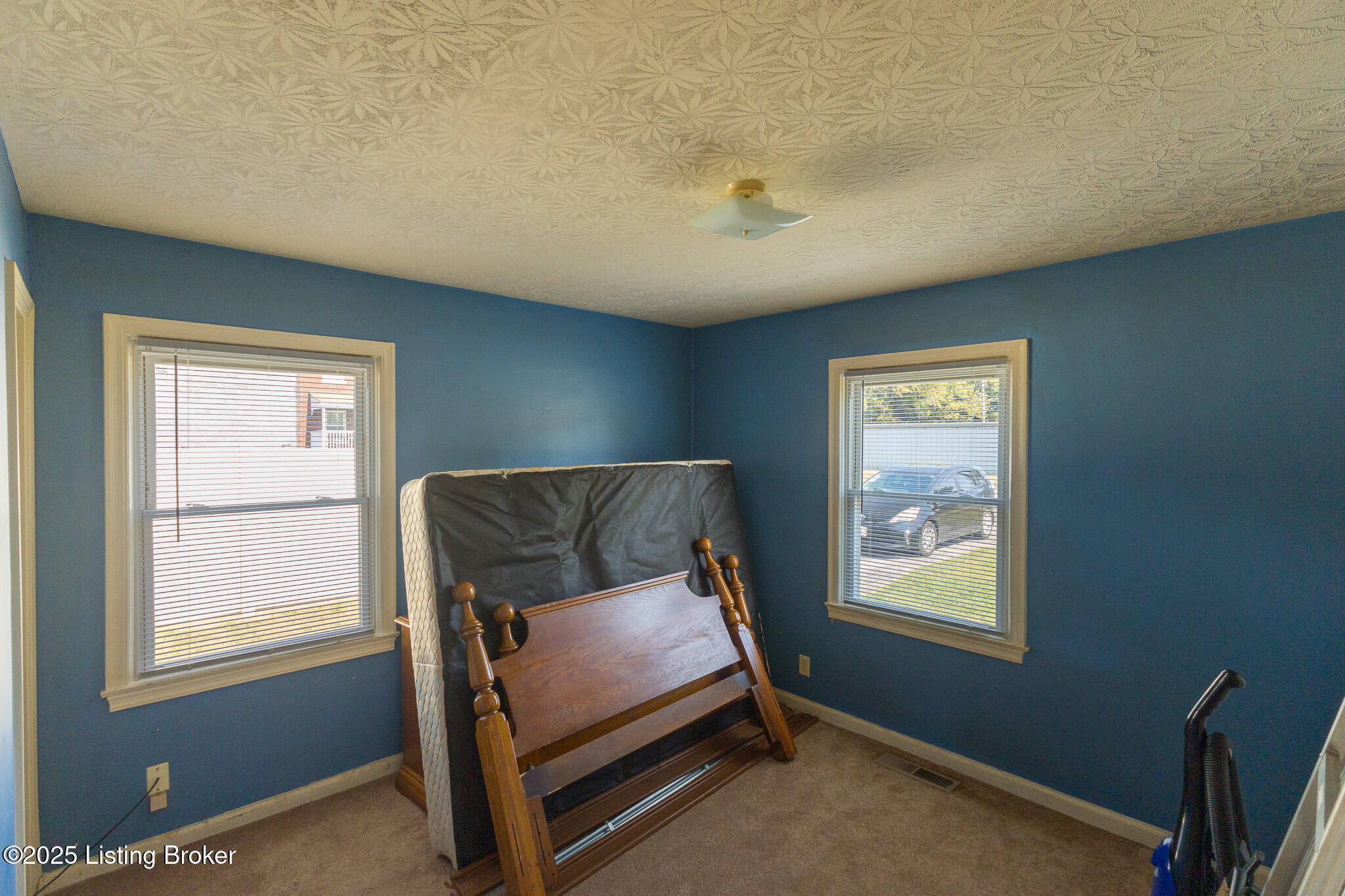 4310 Cavelle Ave, Louisville