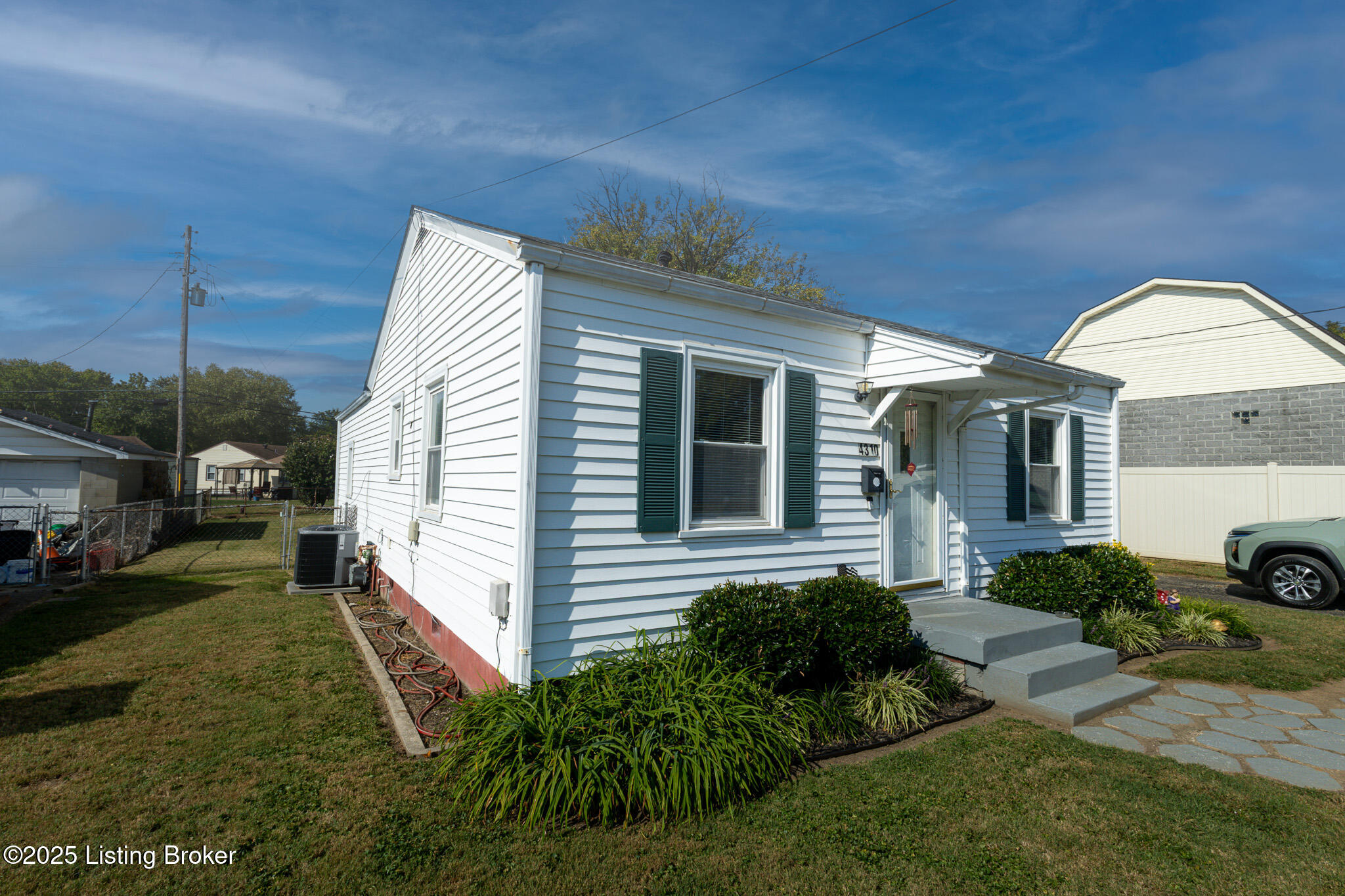 4310 Cavelle Ave, Louisville