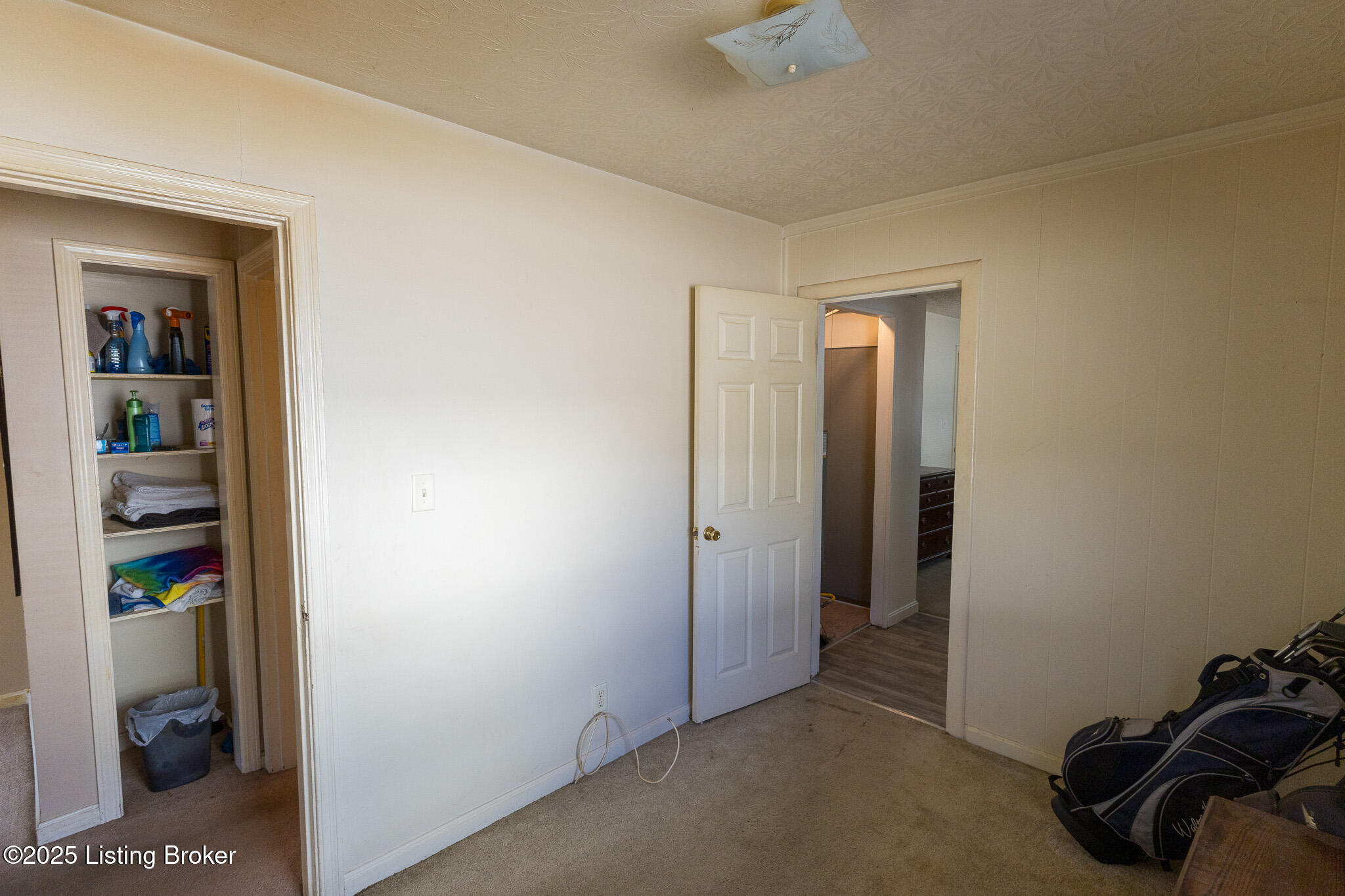 4310 Cavelle Ave, Louisville