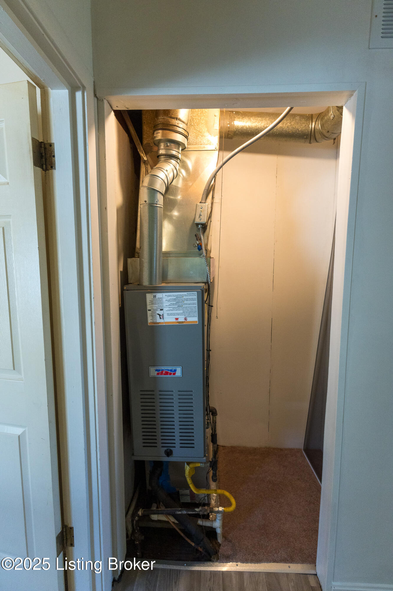 4310 Cavelle Ave, Louisville