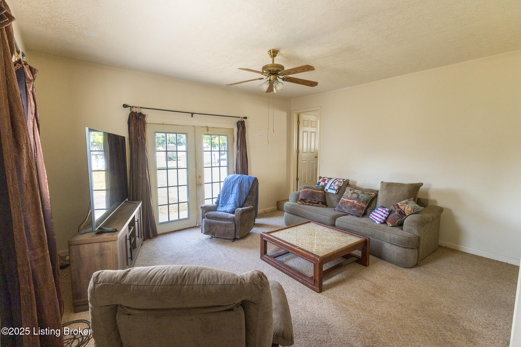 4310 Cavelle Ave, Louisville